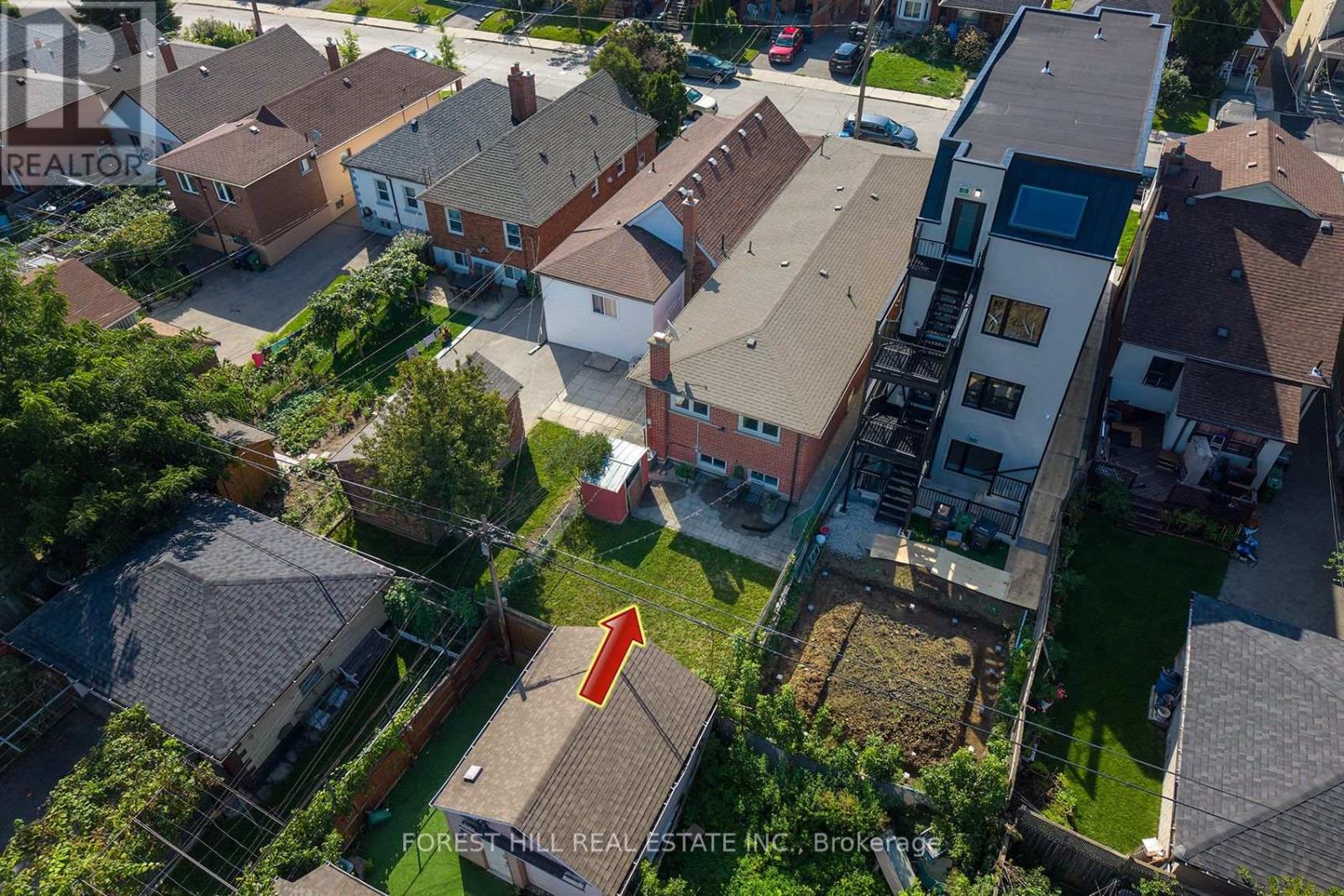 94 Belgravia Avenue, Toronto, Ontario  M6E 2M5 - Photo 39 - W13717438
