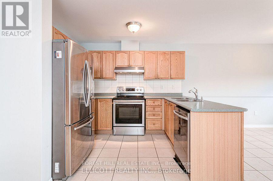 18 San Gabriele Place, Toronto, Ontario  M9L 3A4 - Photo 10 - W13717450