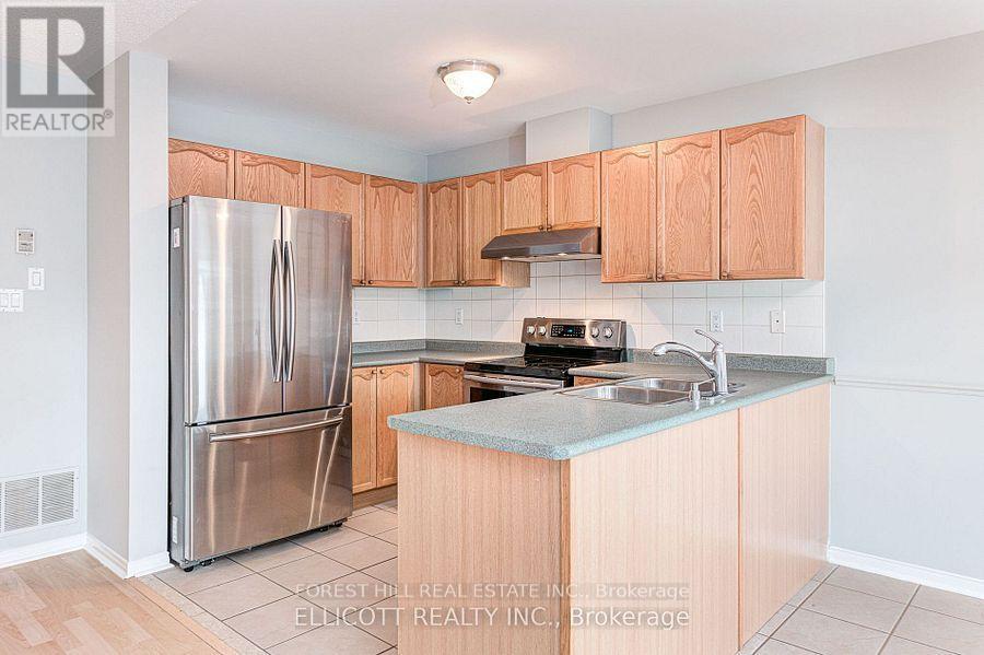 18 San Gabriele Place, Toronto, Ontario  M9L 3A4 - Photo 11 - W13717450