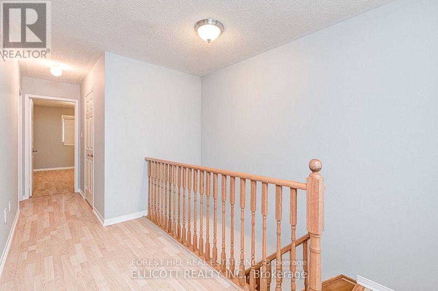 18 San Gabriele Place, Toronto, Ontario  M9L 3A4 - Photo 16 - W13717450