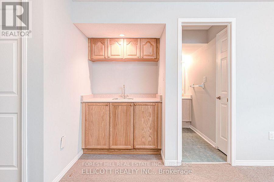 18 San Gabriele Place, Toronto, Ontario  M9L 3A4 - Photo 17 - W13717450