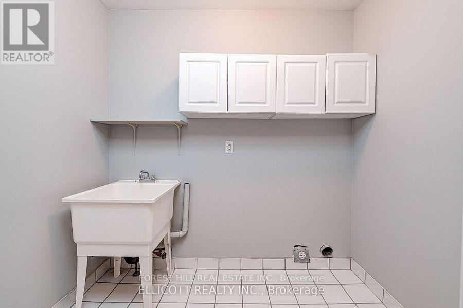 18 San Gabriele Place, Toronto, Ontario  M9L 3A4 - Photo 30 - W13717450