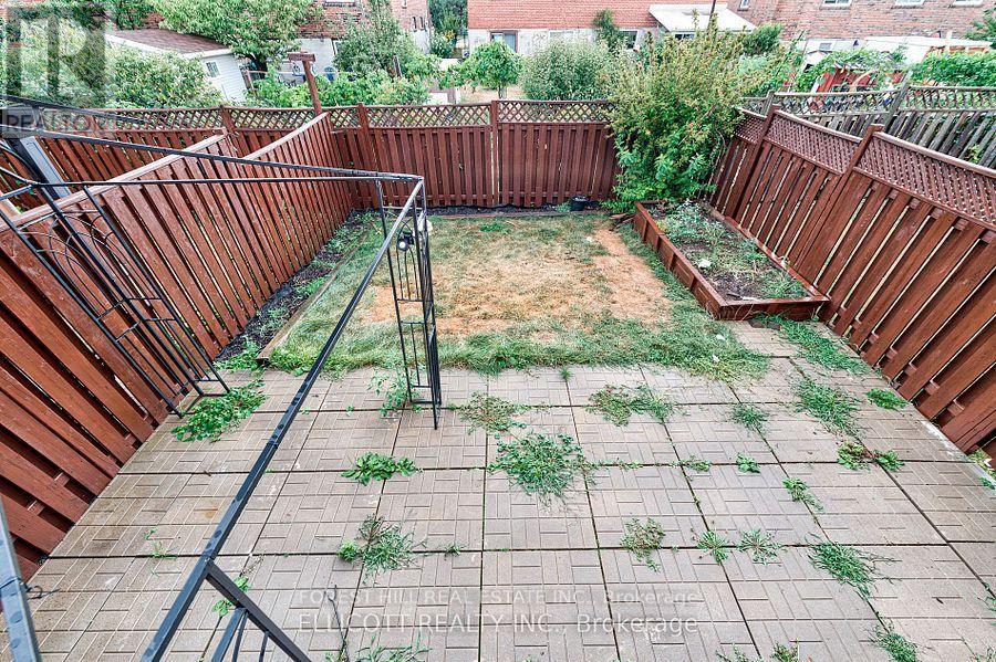 18 San Gabriele Place, Toronto, Ontario  M9L 3A4 - Photo 34 - W13717450