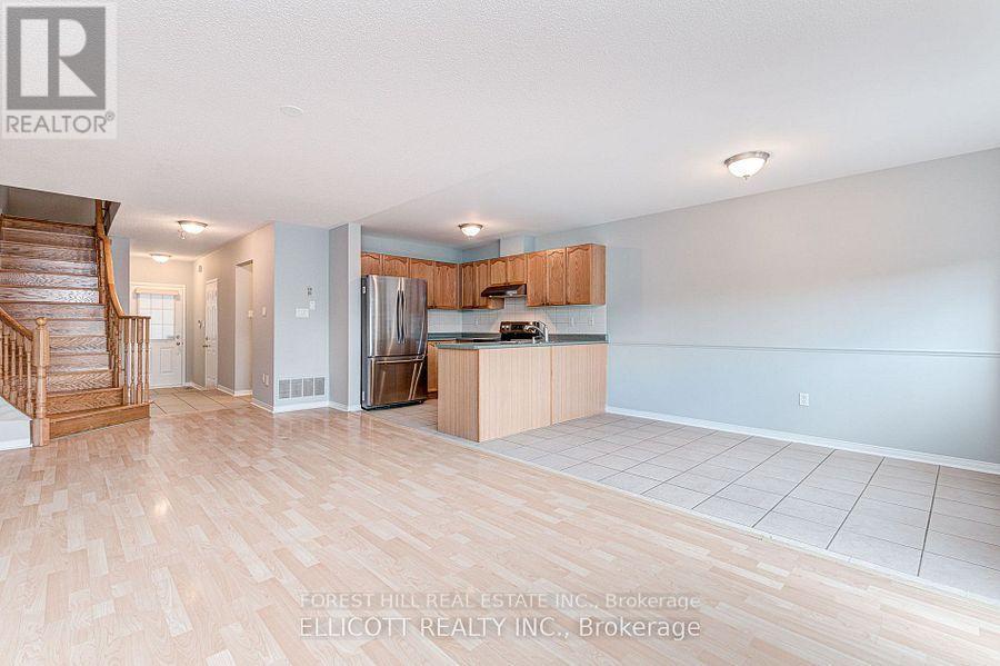 18 San Gabriele Place, Toronto, Ontario  M9L 3A4 - Photo 6 - W13717450