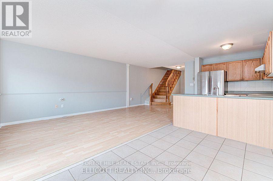 18 San Gabriele Place, Toronto, Ontario  M9L 3A4 - Photo 7 - W13717450