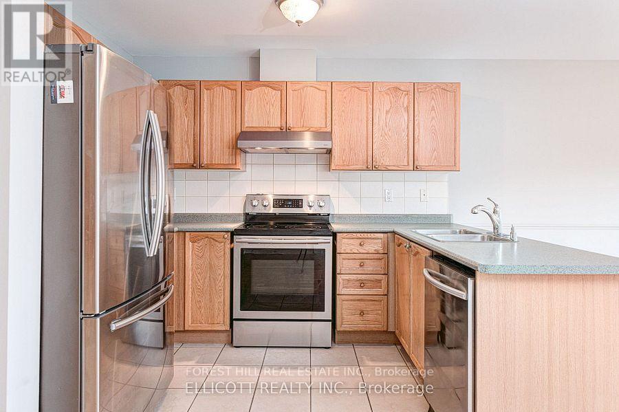 18 San Gabriele Place, Toronto, Ontario  M9L 3A4 - Photo 9 - W13717450