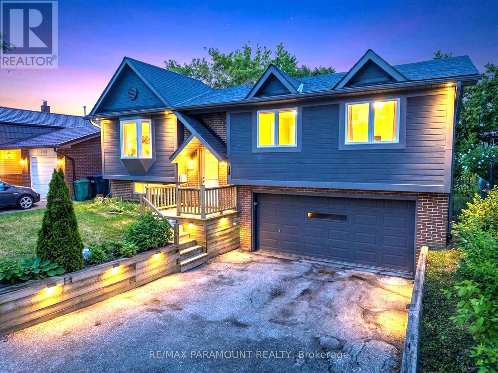 226 Rutherford Road N, Brampton, Ontario  L6V 2X8 - Photo 2 - W13717462