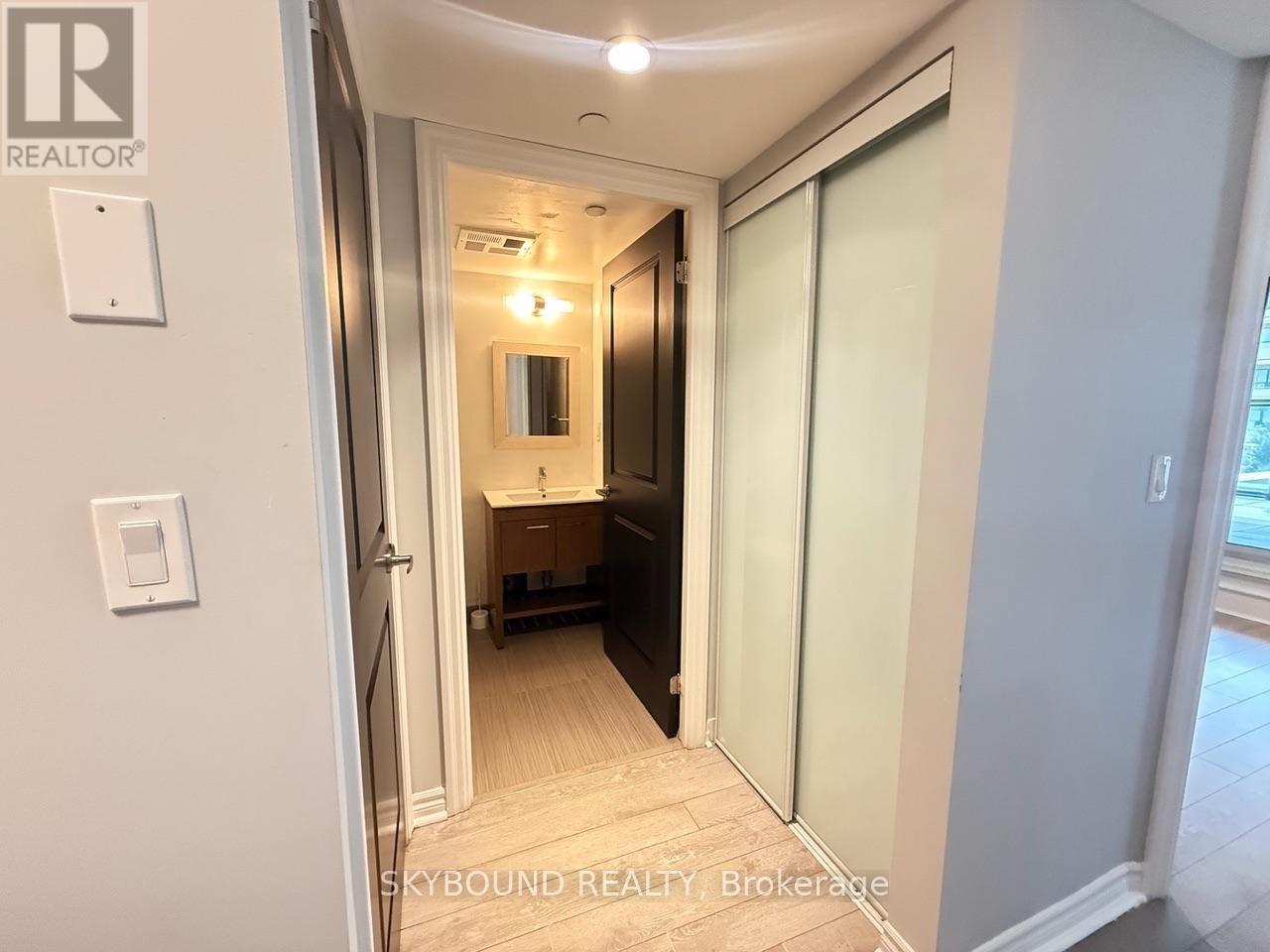 222 - 80 Esther Lorrie Drive, Toronto, Ontario  M9W 0C6 - Photo 4 - W13717480