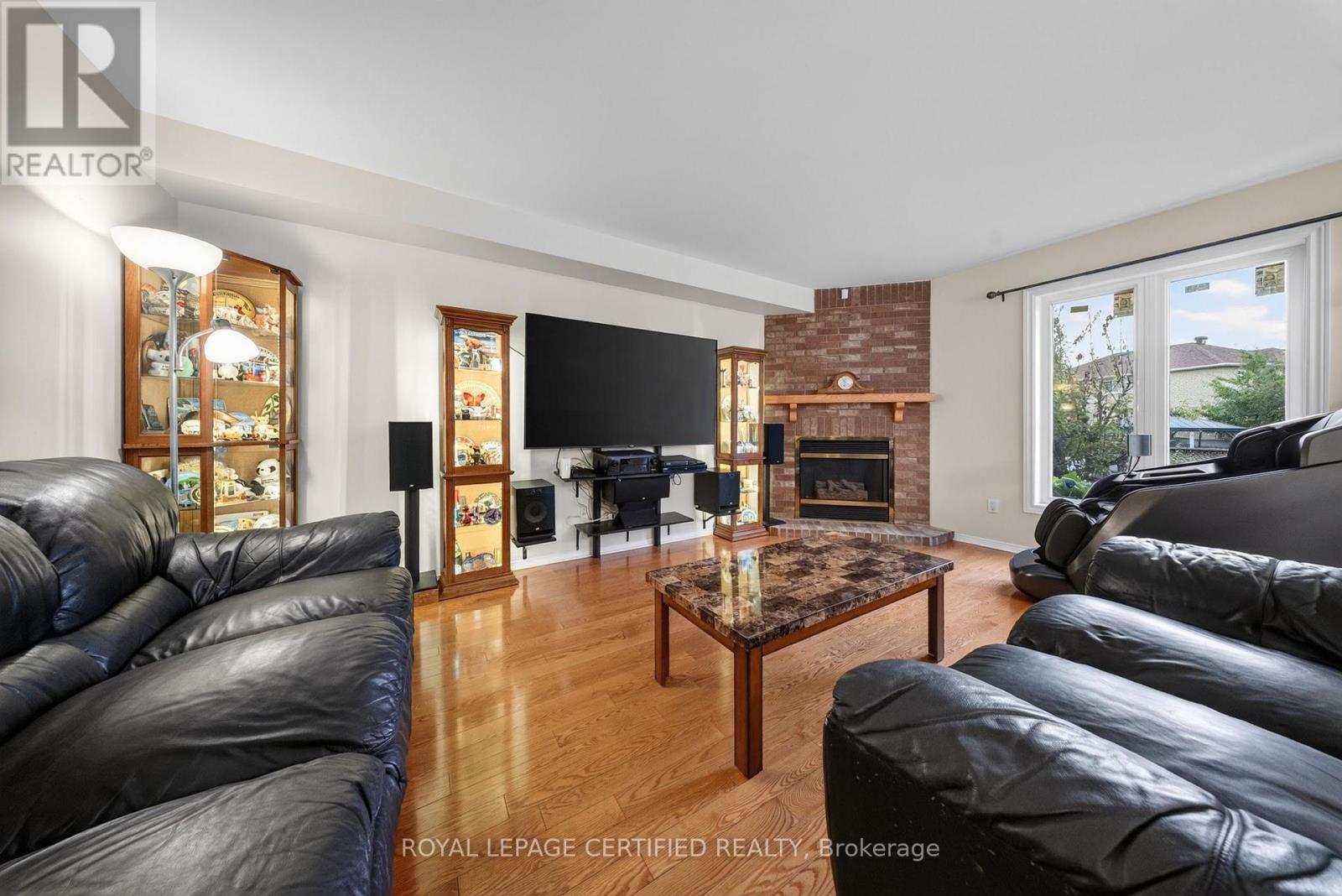 5344 Segriff Drive, Mississauga, Ontario  L5V 1Y7 - Photo 16 - W13717500