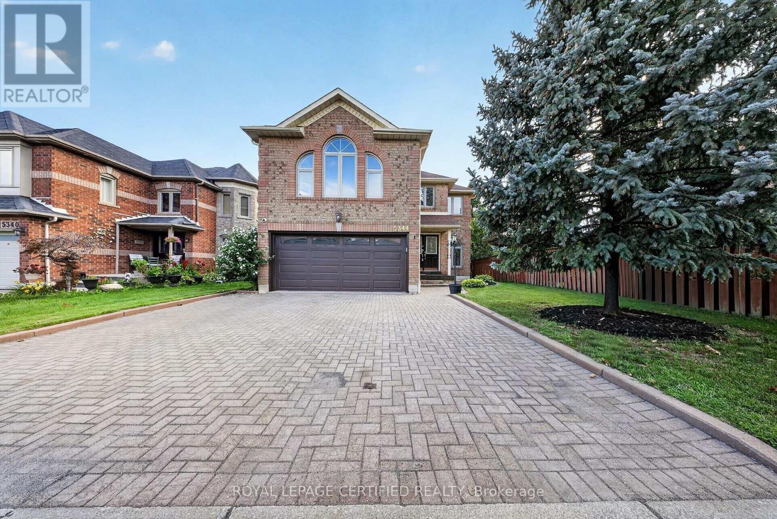 5344 Segriff Drive, Mississauga, Ontario  L5V 1Y7 - Photo 2 - W13717500