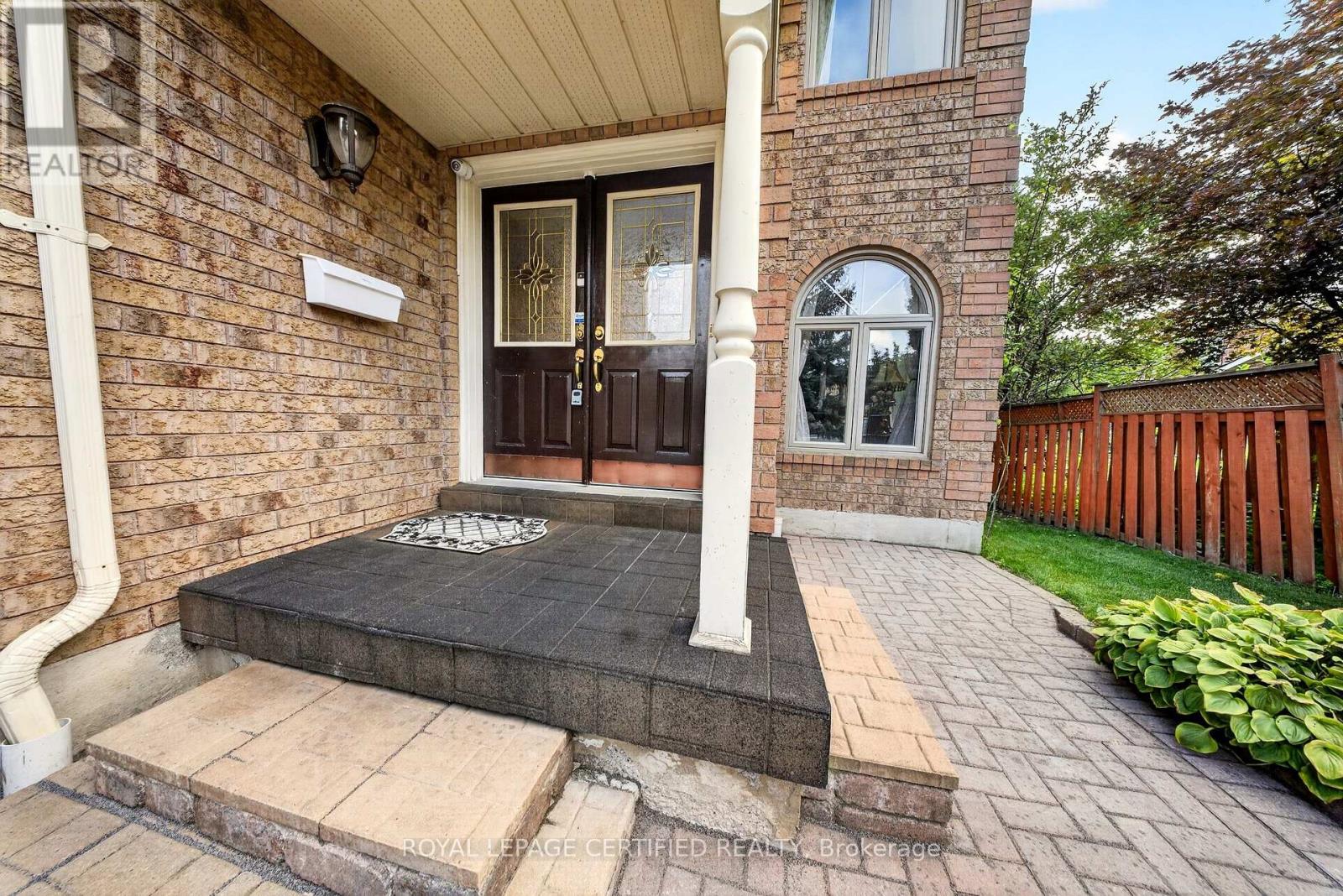 5344 Segriff Drive, Mississauga, Ontario  L5V 1Y7 - Photo 3 - W13717500