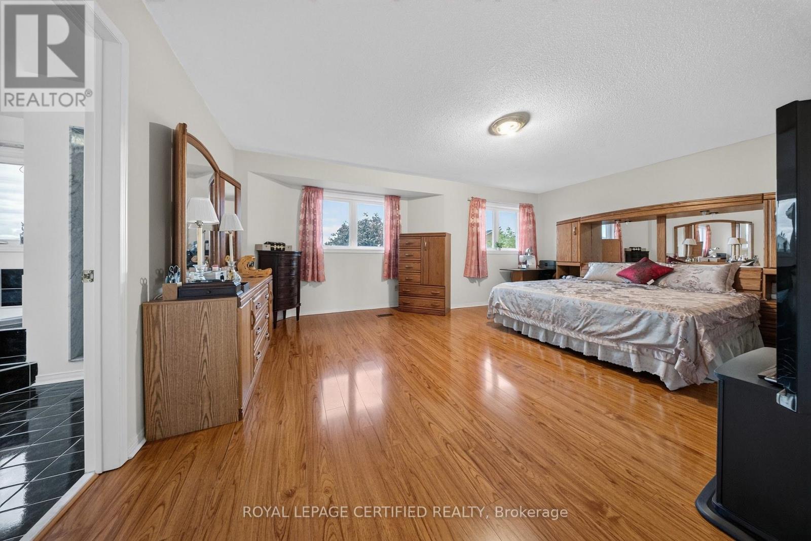 5344 Segriff Drive, Mississauga, Ontario  L5V 1Y7 - Photo 32 - W13717500