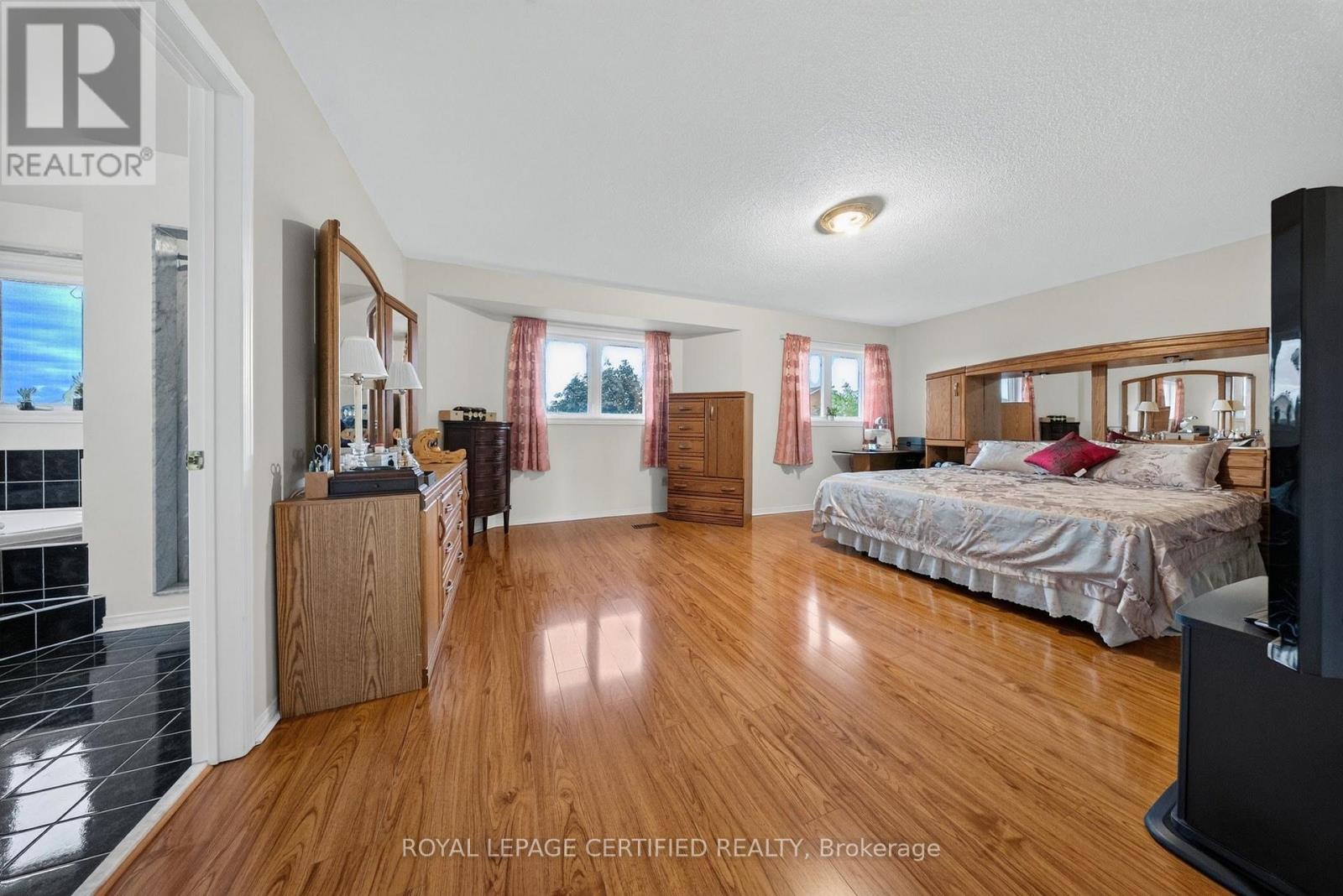 5344 Segriff Drive, Mississauga, Ontario  L5V 1Y7 - Photo 33 - W13717500