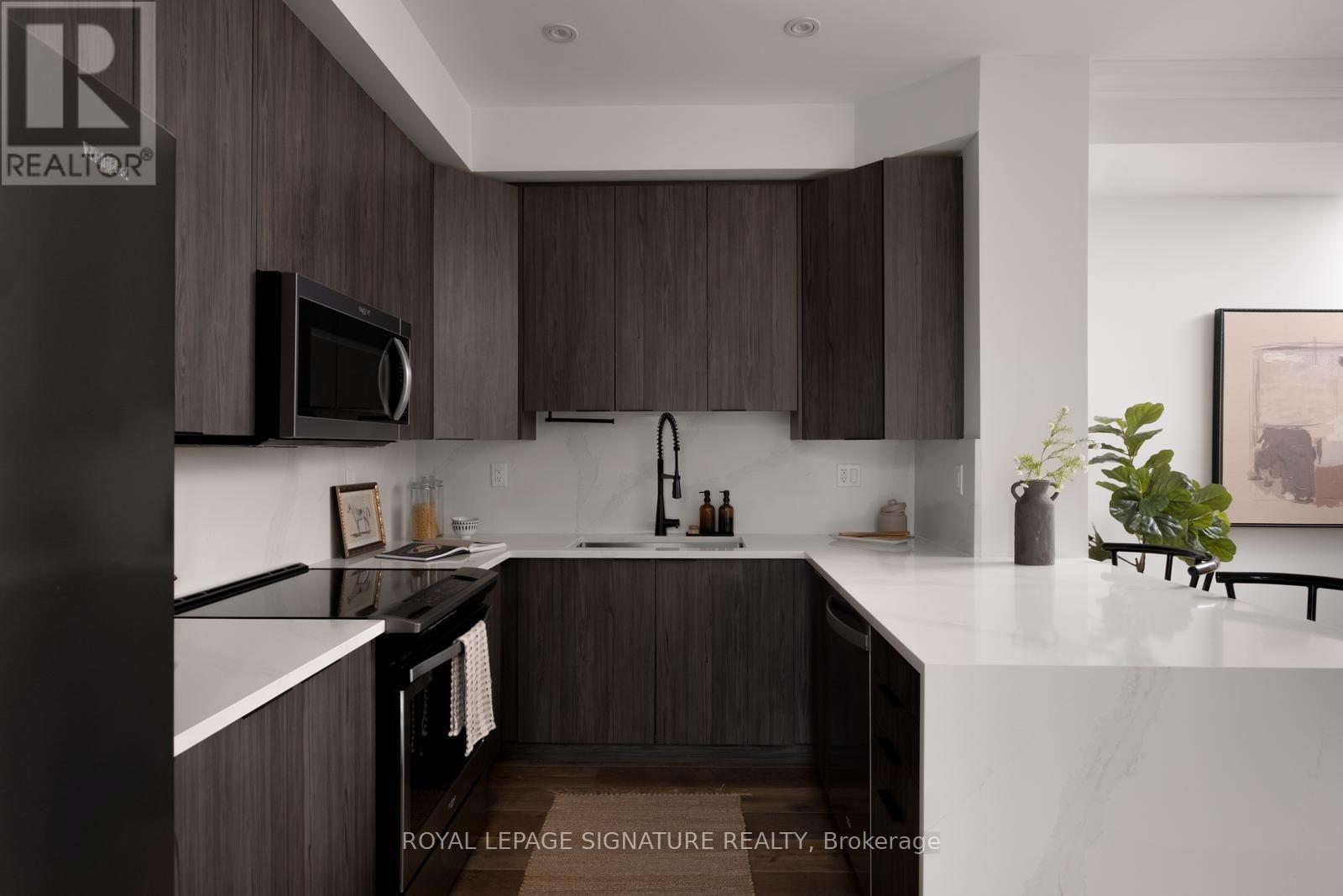 73 - 71 Elder Avenue, Toronto, Ontario  M8W 0B8 - Photo 2 - W13717510