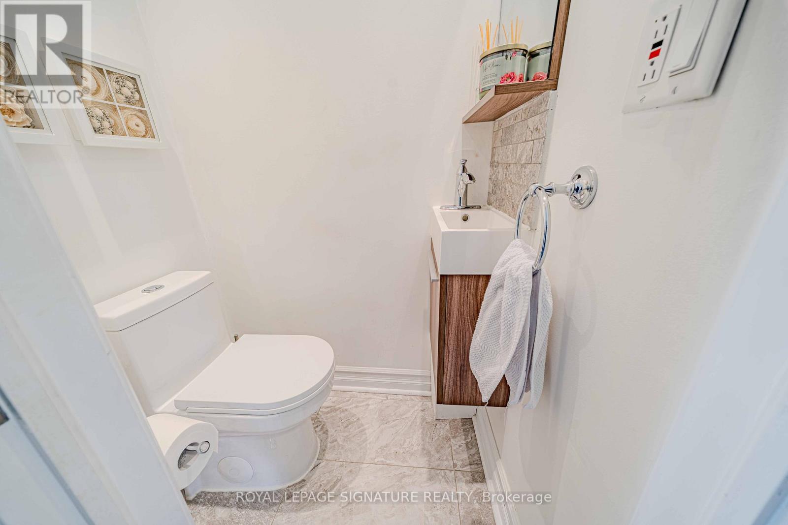 2 Summertime Court, Brampton, Ontario  L6Z 2B4 - Photo 10 - W13717512