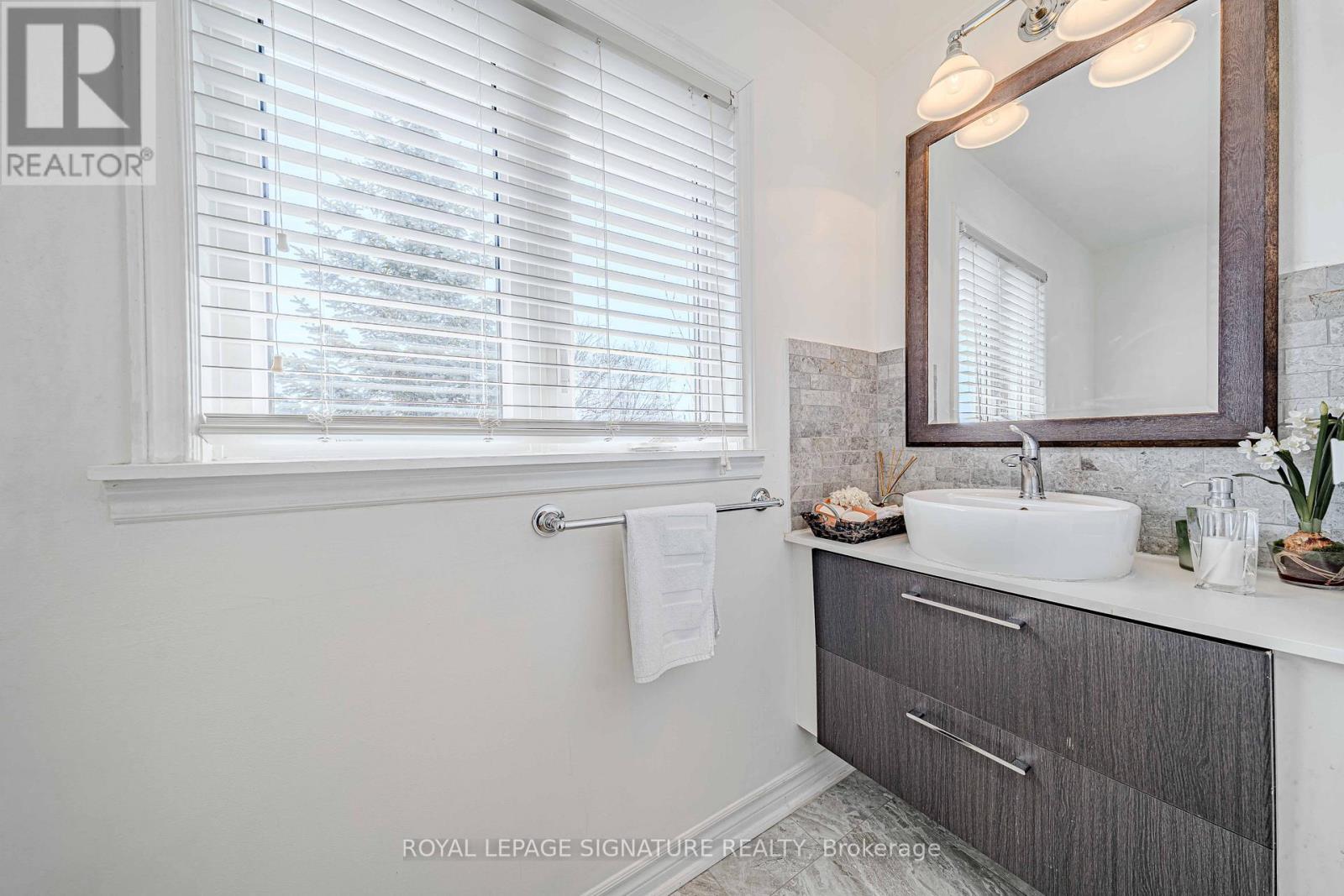 2 Summertime Court, Brampton, Ontario  L6Z 2B4 - Photo 18 - W13717512