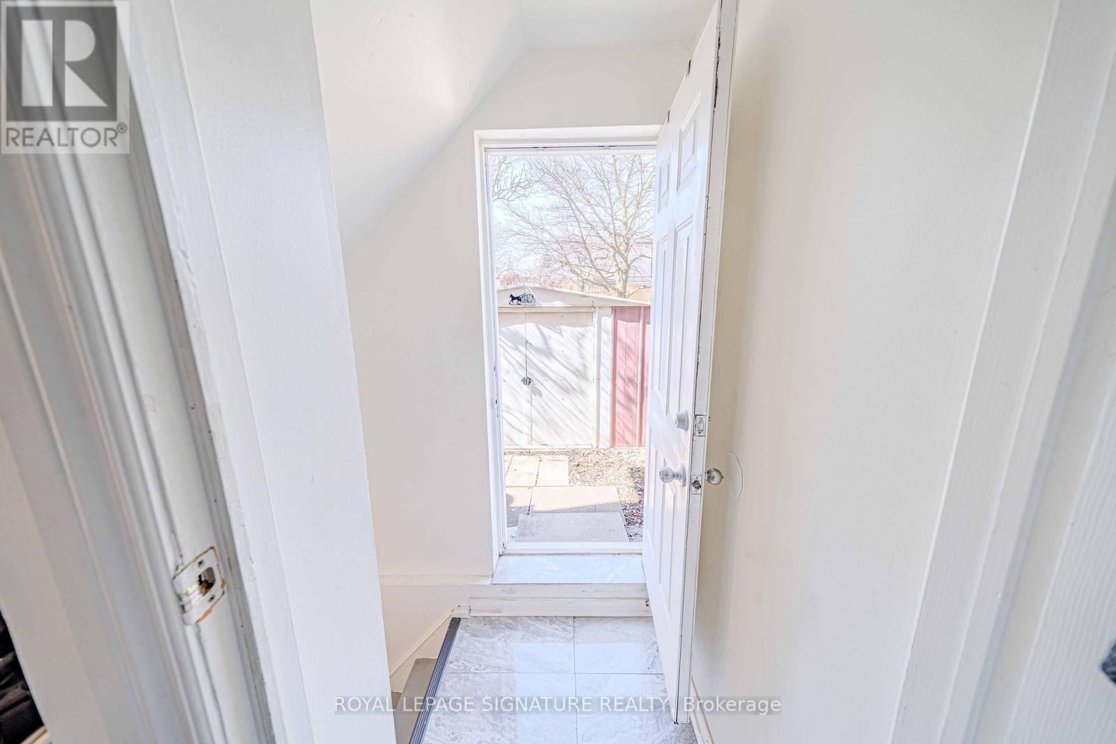 2 Summertime Court, Brampton, Ontario  L6Z 2B4 - Photo 21 - W13717512