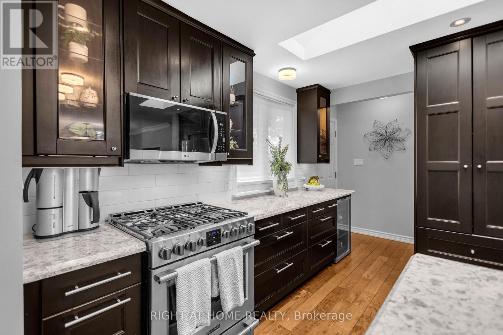 1432 Dewbourne Crescent, Burlington, Ontario  L7M 1E7 - Photo 15 - W13717528