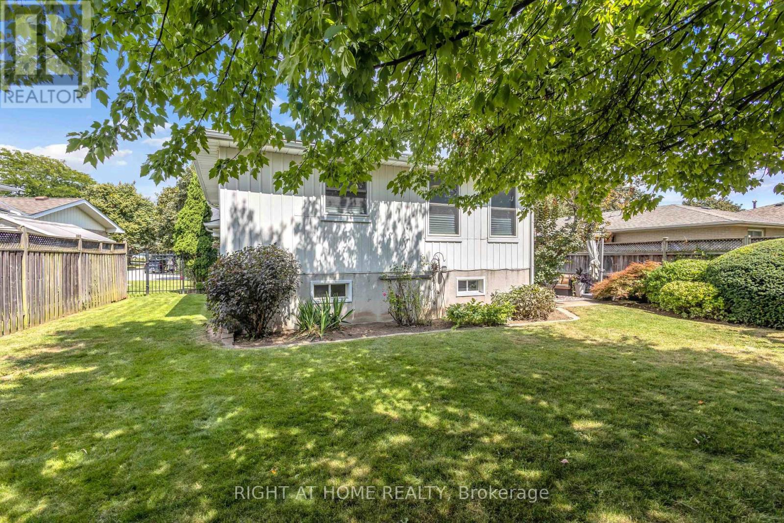 1432 Dewbourne Crescent, Burlington, Ontario  L7M 1E7 - Photo 39 - W13717528