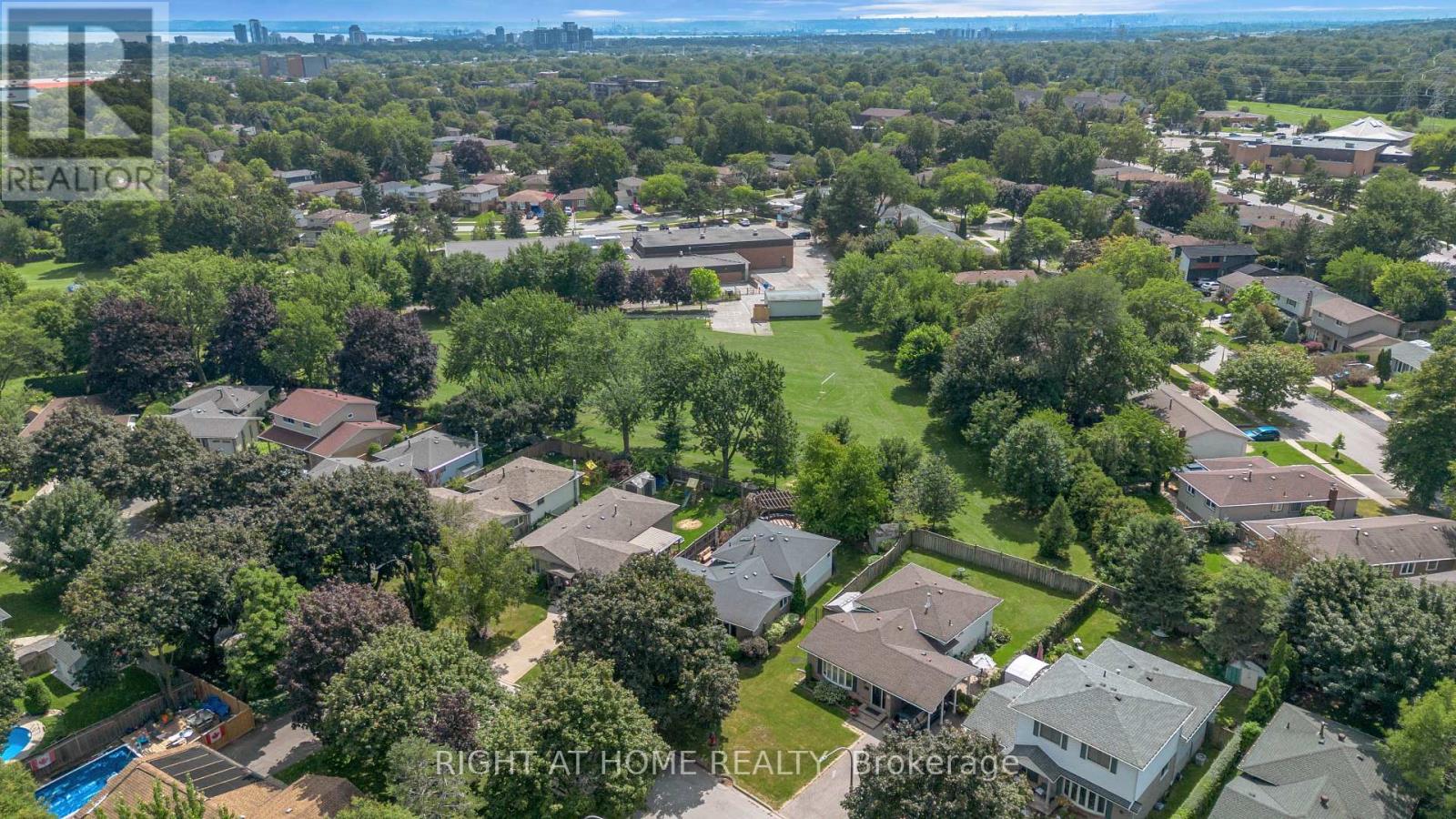 1432 Dewbourne Crescent, Burlington, Ontario  L7M 1E7 - Photo 43 - W13717528