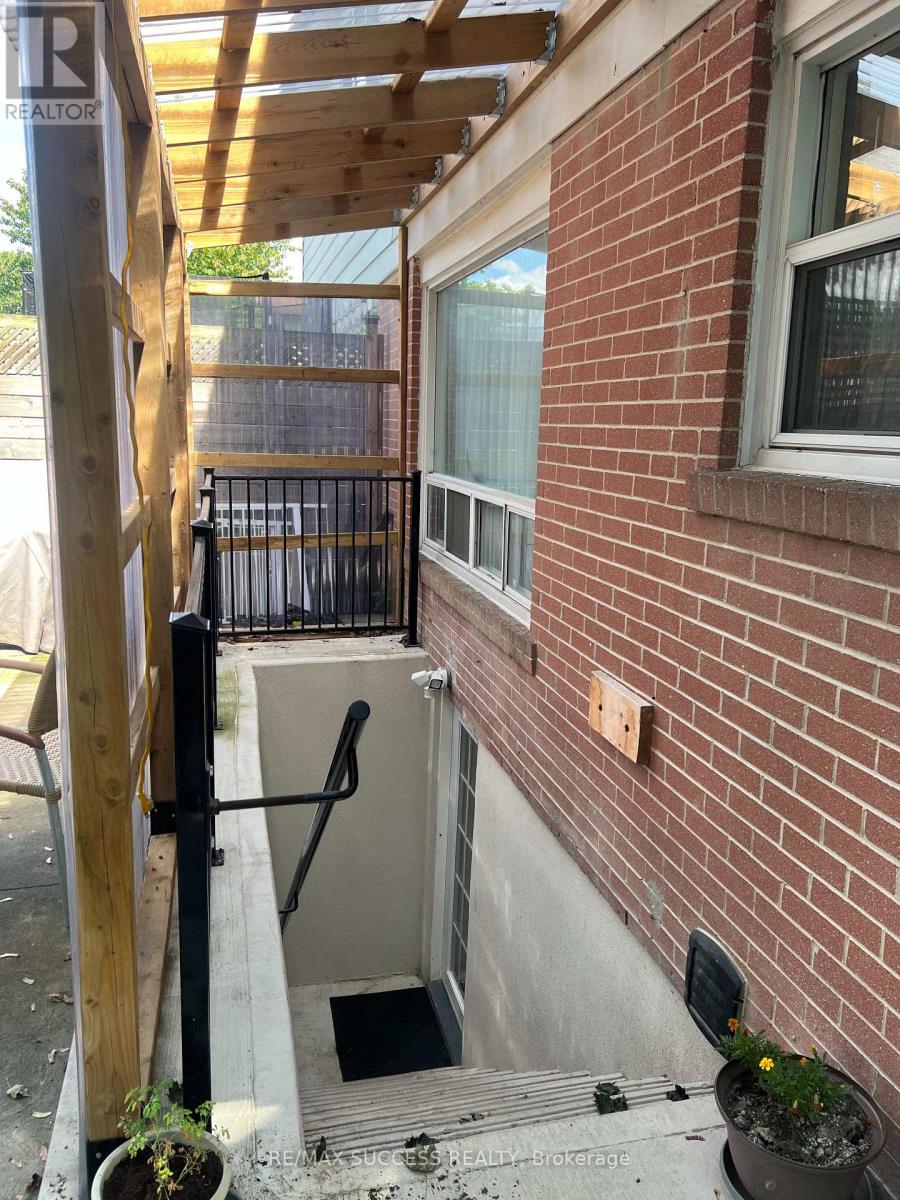 Basement - 583 Tedwyn Drive, Mississauga, Ontario  L5A 1K1 - Photo 35 - W13717588