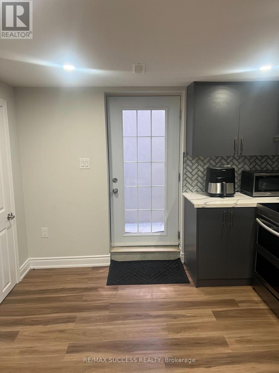 Basement - 583 Tedwyn Drive, Mississauga, Ontario  L5A 1K1 - Photo 4 - W13717588