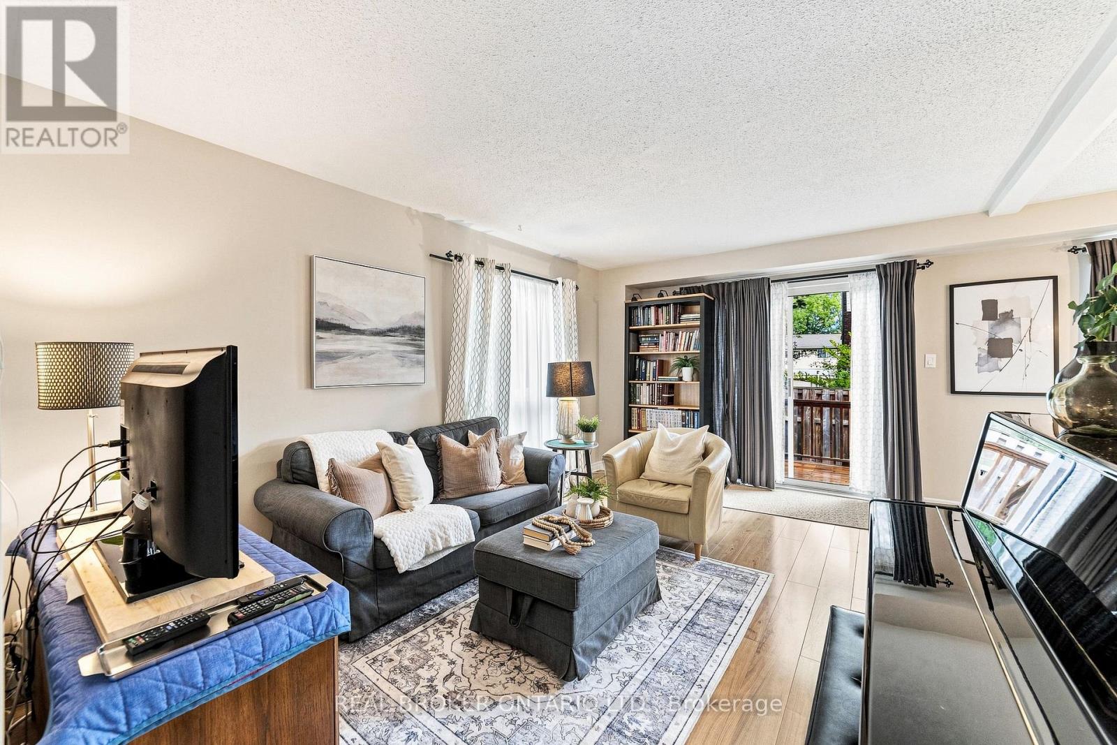 61 - 1270 Gainsborough Drive, Oakville, Ontario  L6H 2L2 - Photo 7 - W13717608