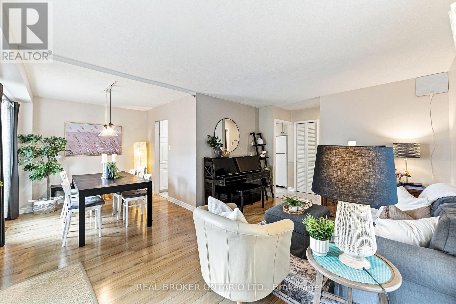 61 - 1270 Gainsborough Drive, Oakville, Ontario  L6H 2L2 - Photo 8 - W13717608
