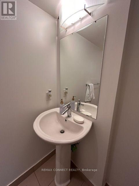 702 - 1060 Sheppard Avenue W, Toronto, Ontario  M3J 0G7 - Photo 5 - W13717260