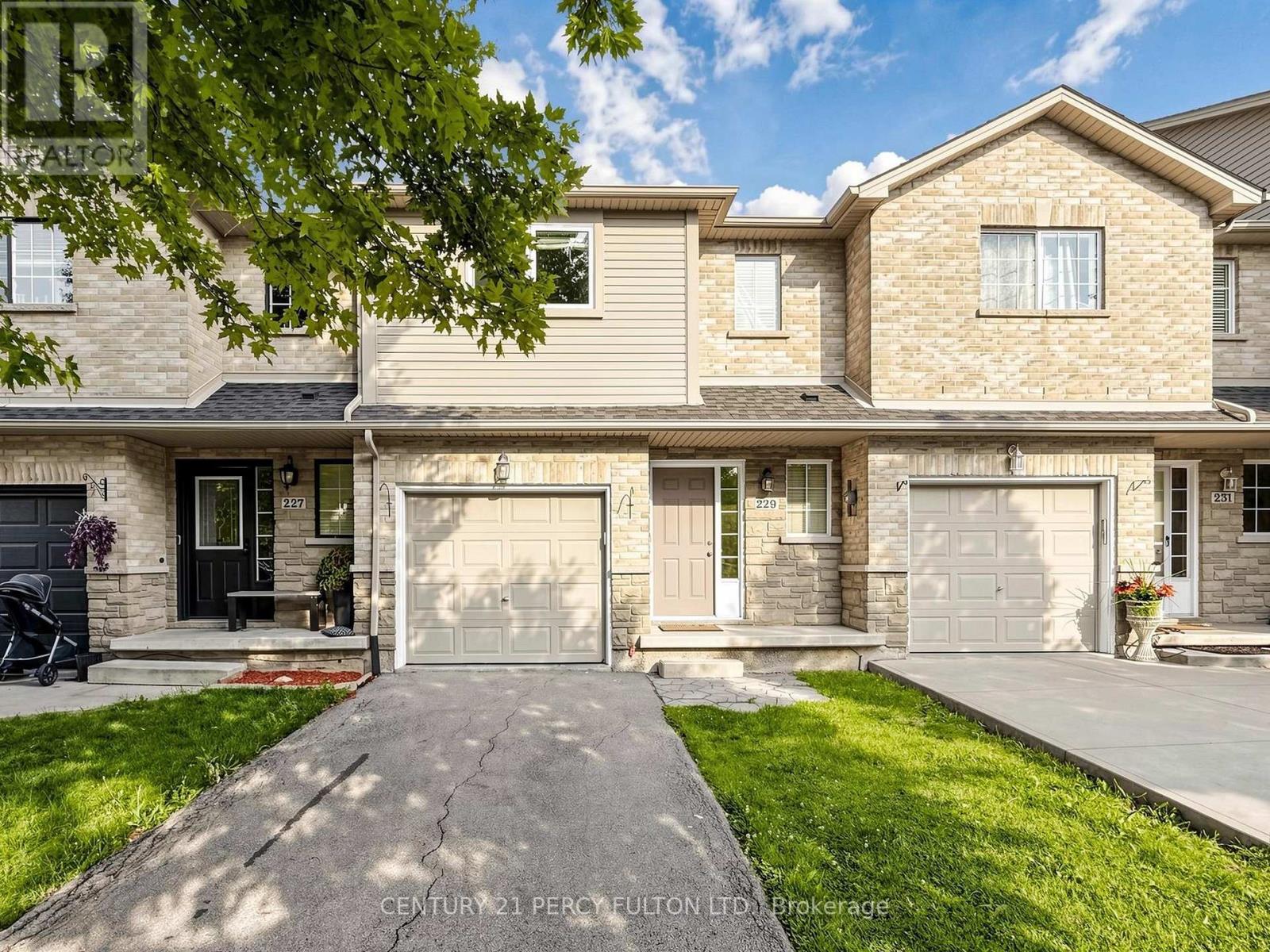 229 DICENZO DRIVE, Hamilton, Ontario