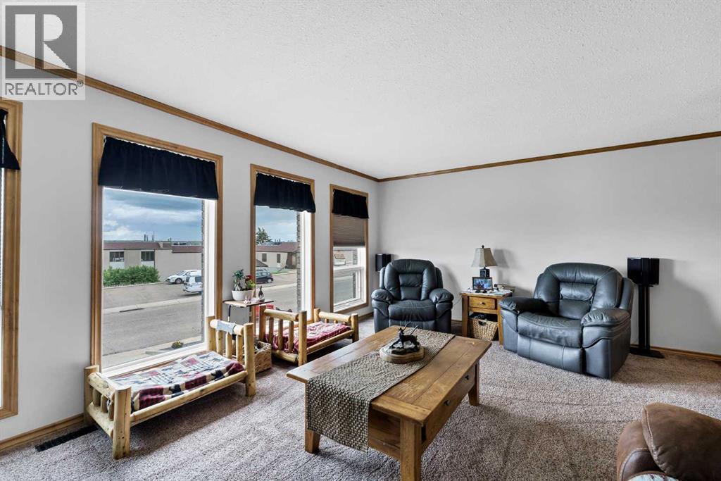 1174 16 Street NE, Medicine Hat, Alberta  T1C 1P9 - Photo 10 - A2332996