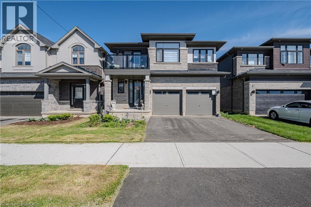 228 LONGBOAT Run W, Brantford, Ontario
