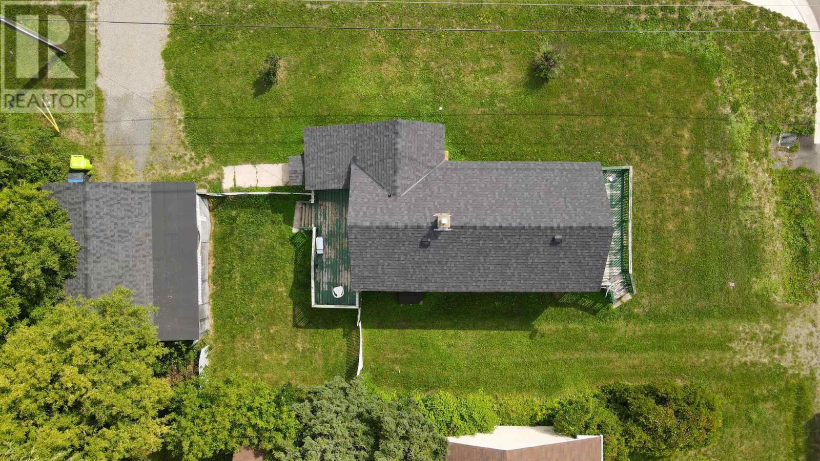 16 Stevens St, Sault Ste. Marie, Ontario  P6B 3N4 - Photo 2 - SM262335