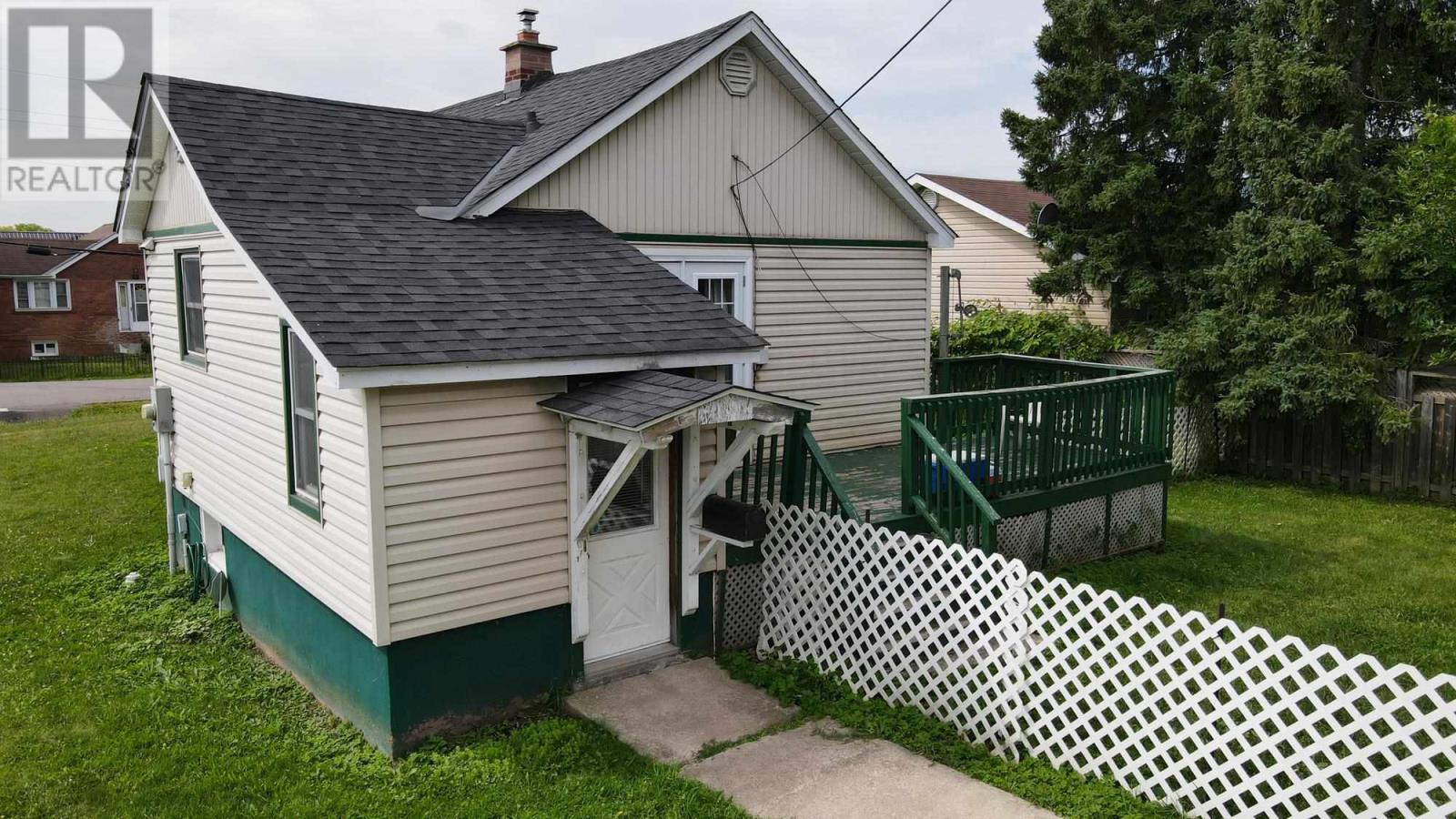 16 Stevens St, Sault Ste. Marie, Ontario  P6B 3N4 - Photo 7 - SM262335