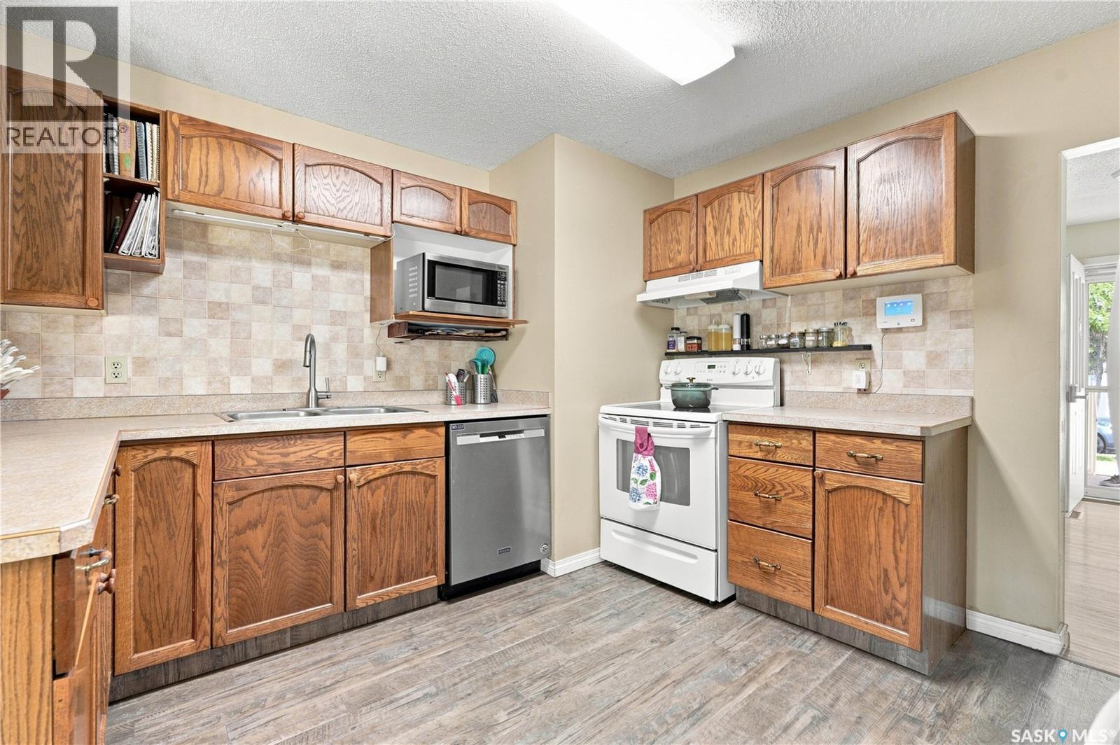 1810 Cairns Avenue, Saskatoon, Saskatchewan  S7H 2J1 - Photo 11 - SK046800