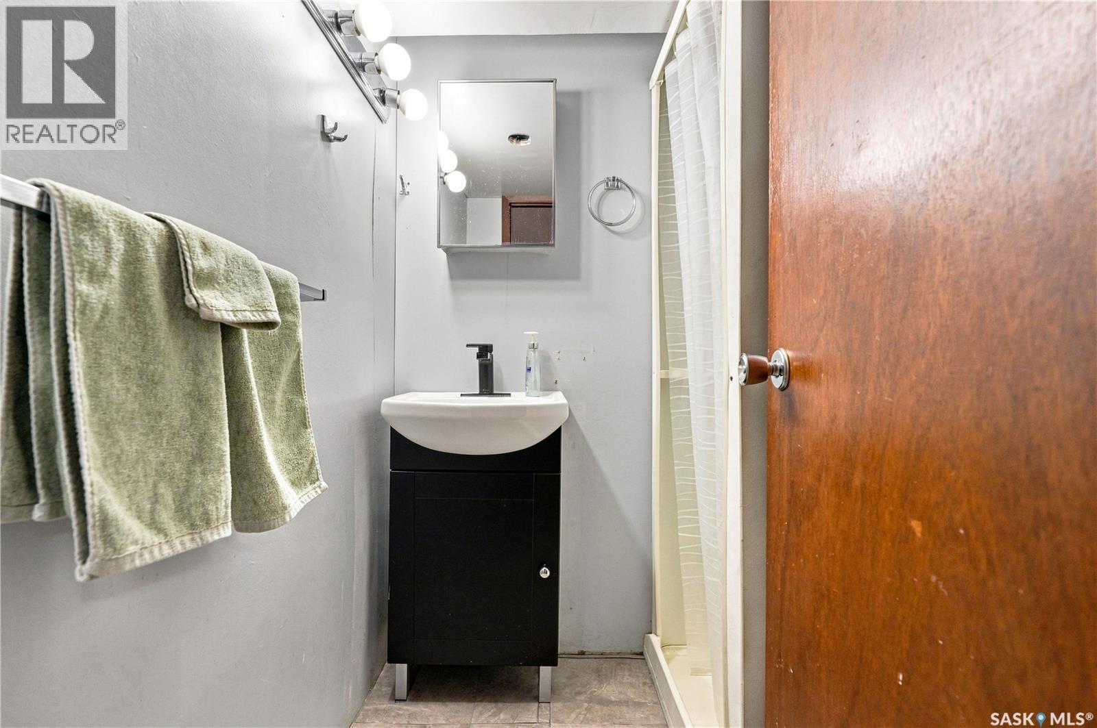 1810 Cairns Avenue, Saskatoon, Saskatchewan  S7H 2J1 - Photo 40 - SK046800