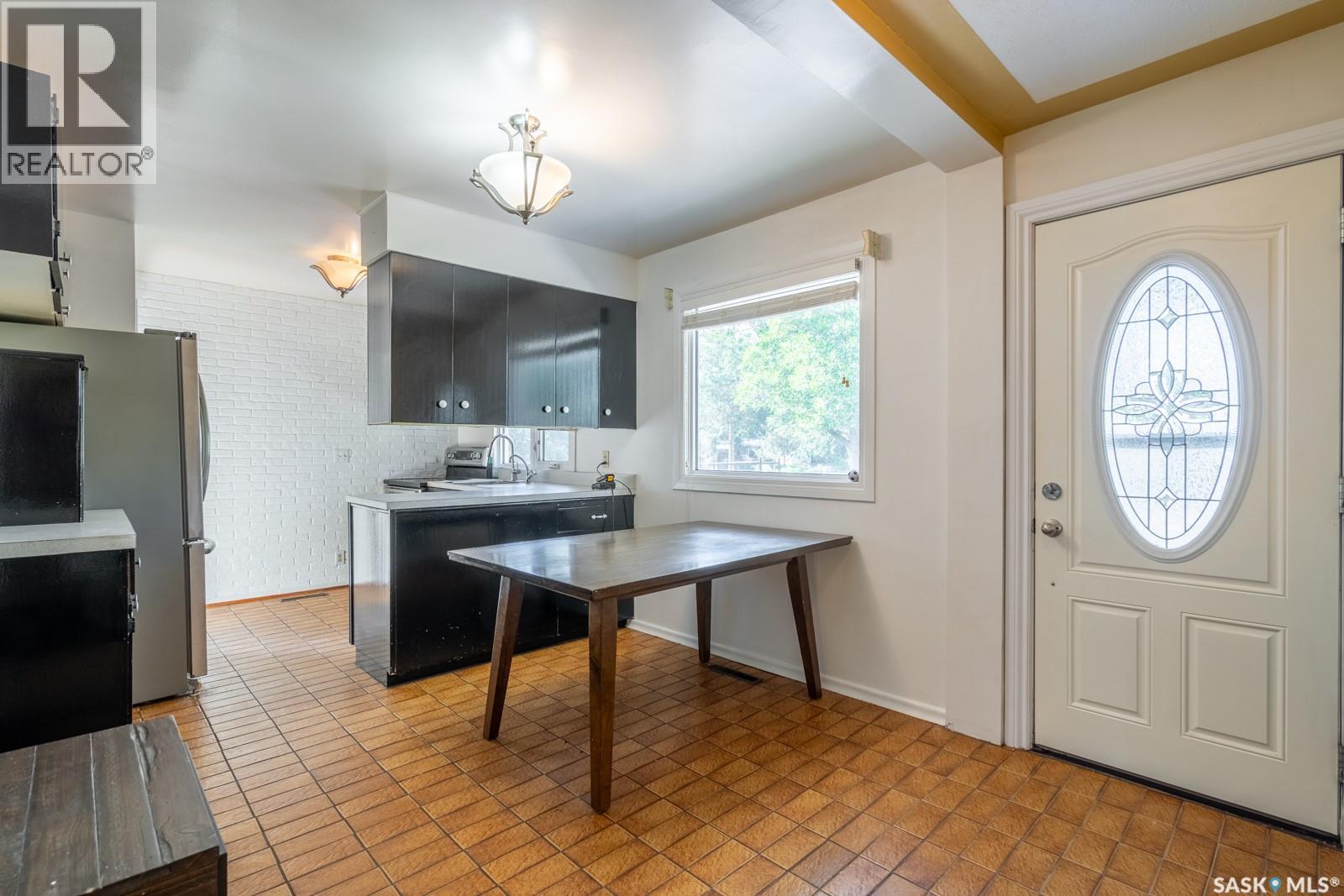 237 Orchard Crescent, Regina, Saskatchewan  S4S 5B9 - Photo 5 - SK046788