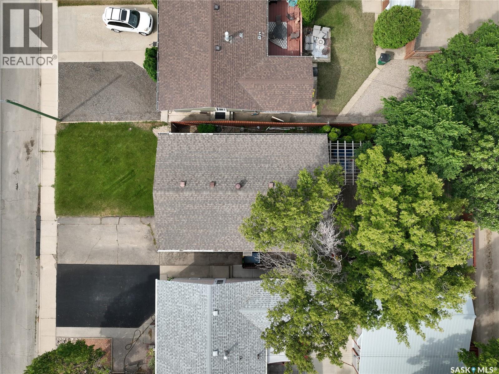 1214 Grandview Street W, Moose Jaw, Saskatchewan  S6H 5M2 - Photo 3 - SK046770