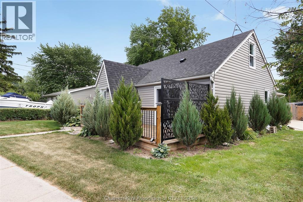 430 Broadway Street, Belle River, Ontario  N0R 1A0 - Photo 3 - 26016162