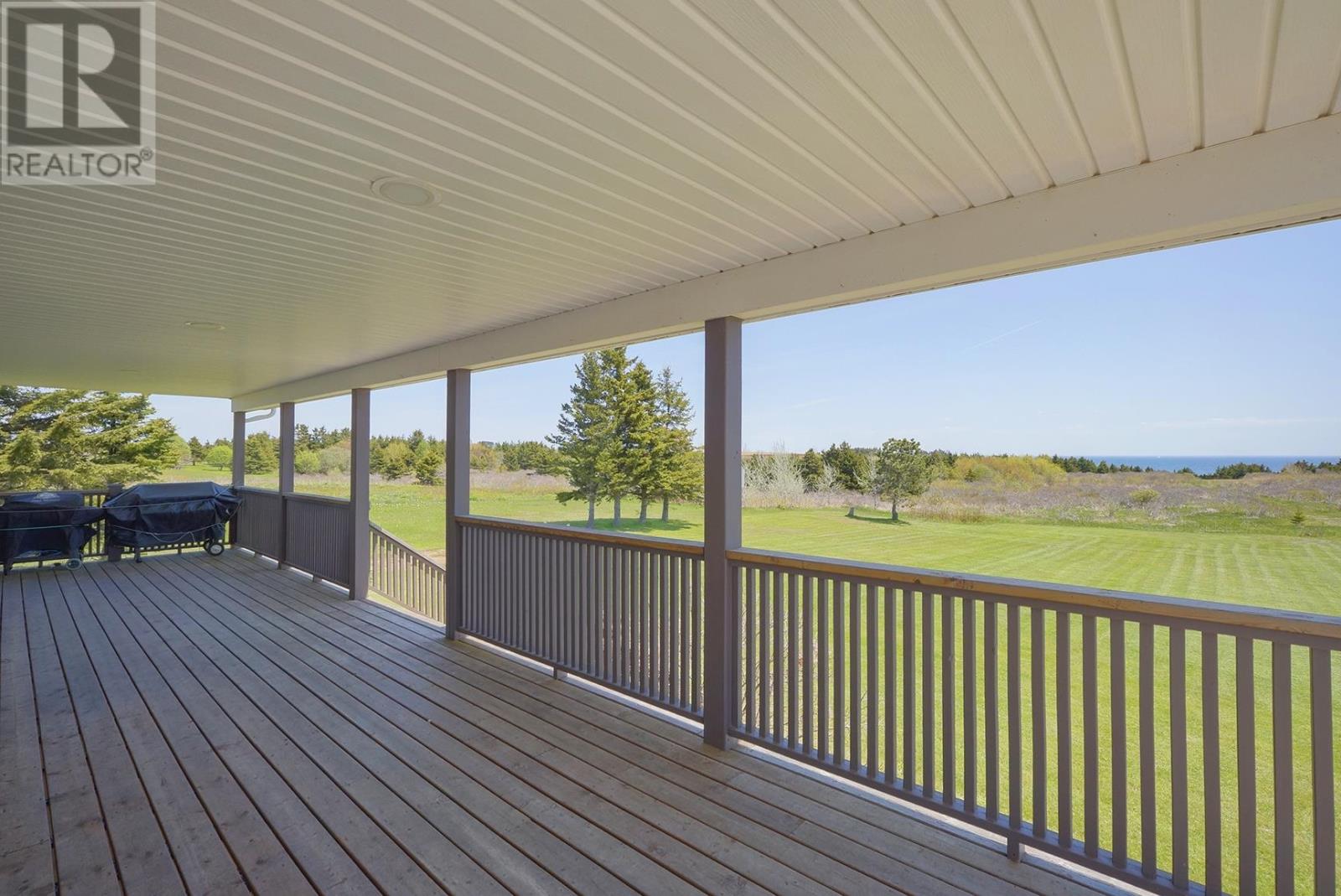 29 Macphee Avenue, Souris, Prince Edward Island  C0A 2B0 - Photo 4 - 202613517