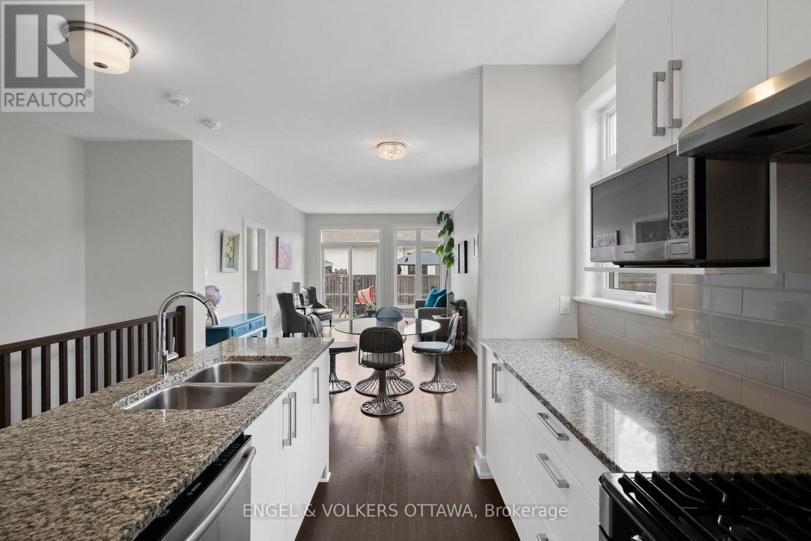538 Silverbell Crescent, Ottawa, Ontario  K1T 0P1 - Photo 6 - X13717652