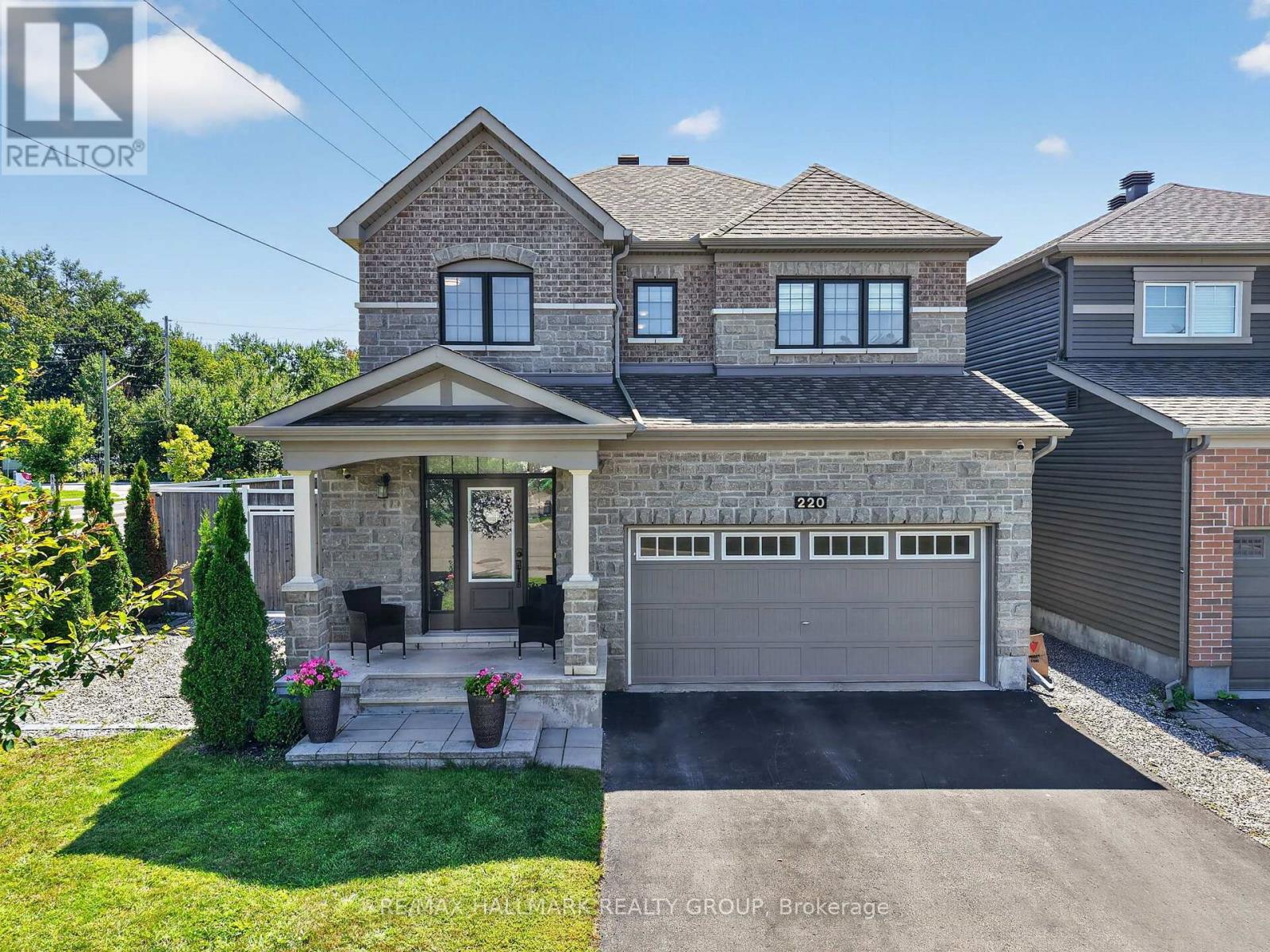 220 ENCLAVE WALK, Ottawa, Ontario