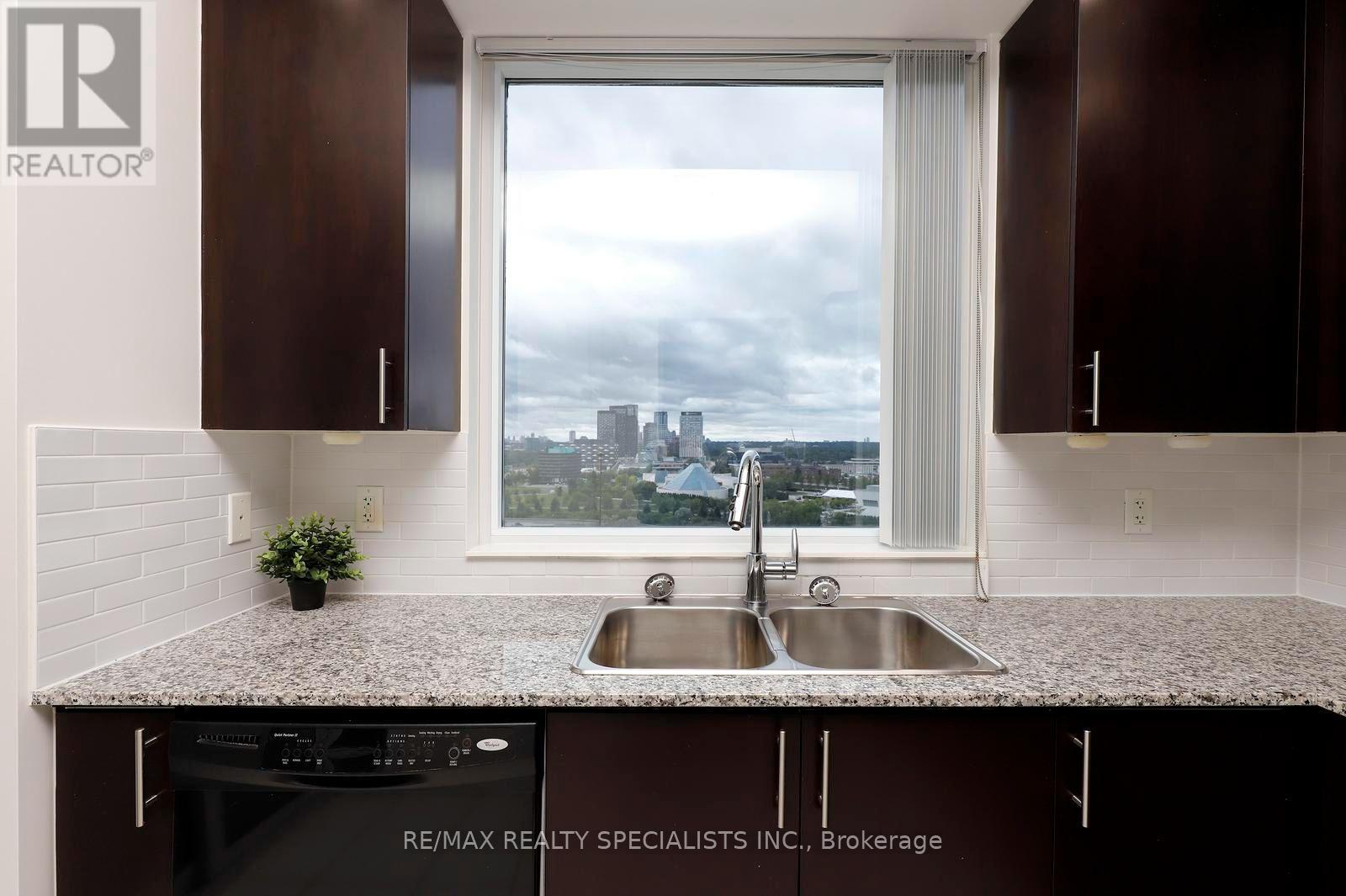 1404 - 181 Wynford Drive, Toronto, Ontario  M3C 0C6 - Photo 10 - C13717648