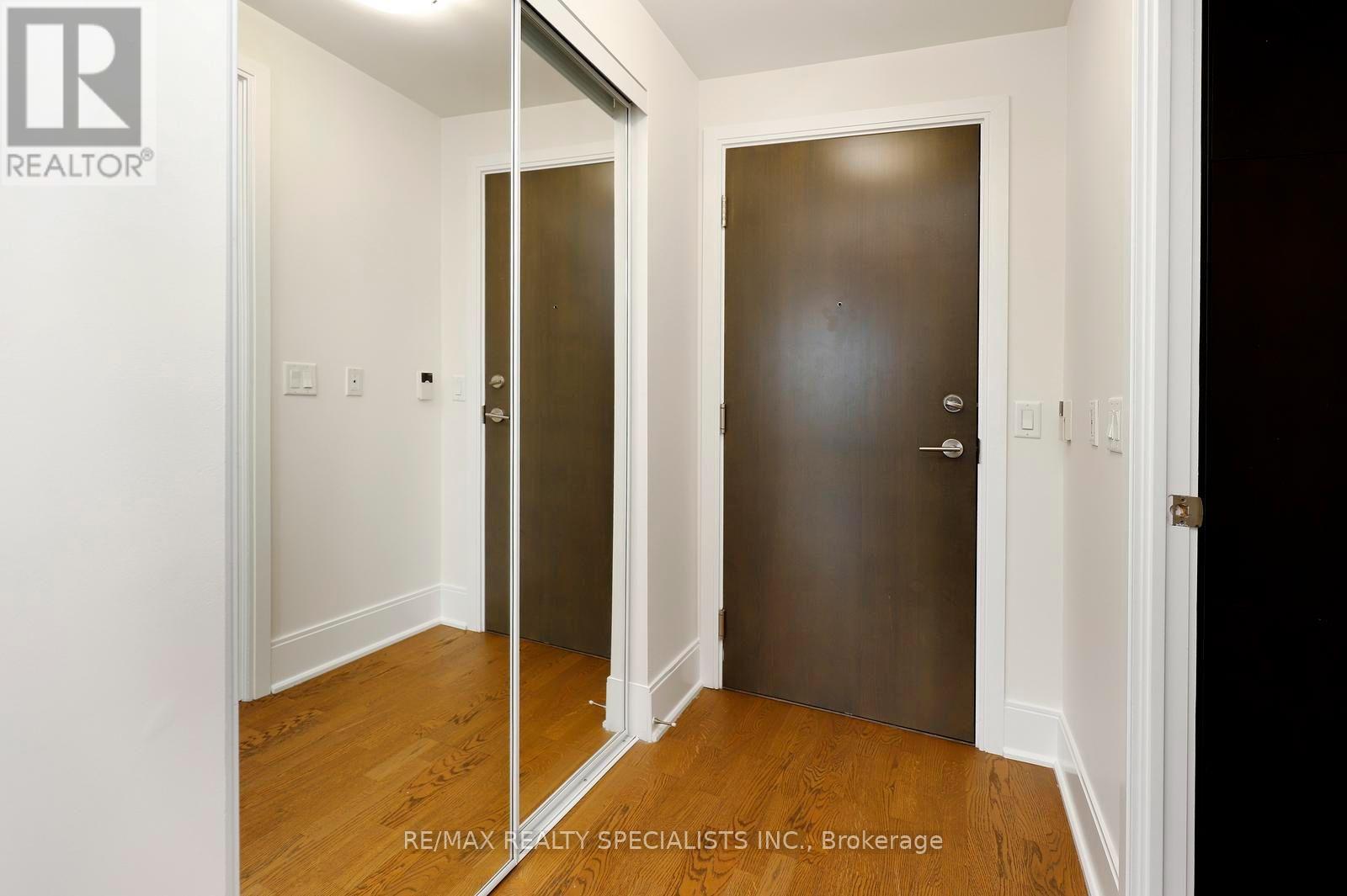 1404 - 181 Wynford Drive, Toronto, Ontario  M3C 0C6 - Photo 3 - C13717648