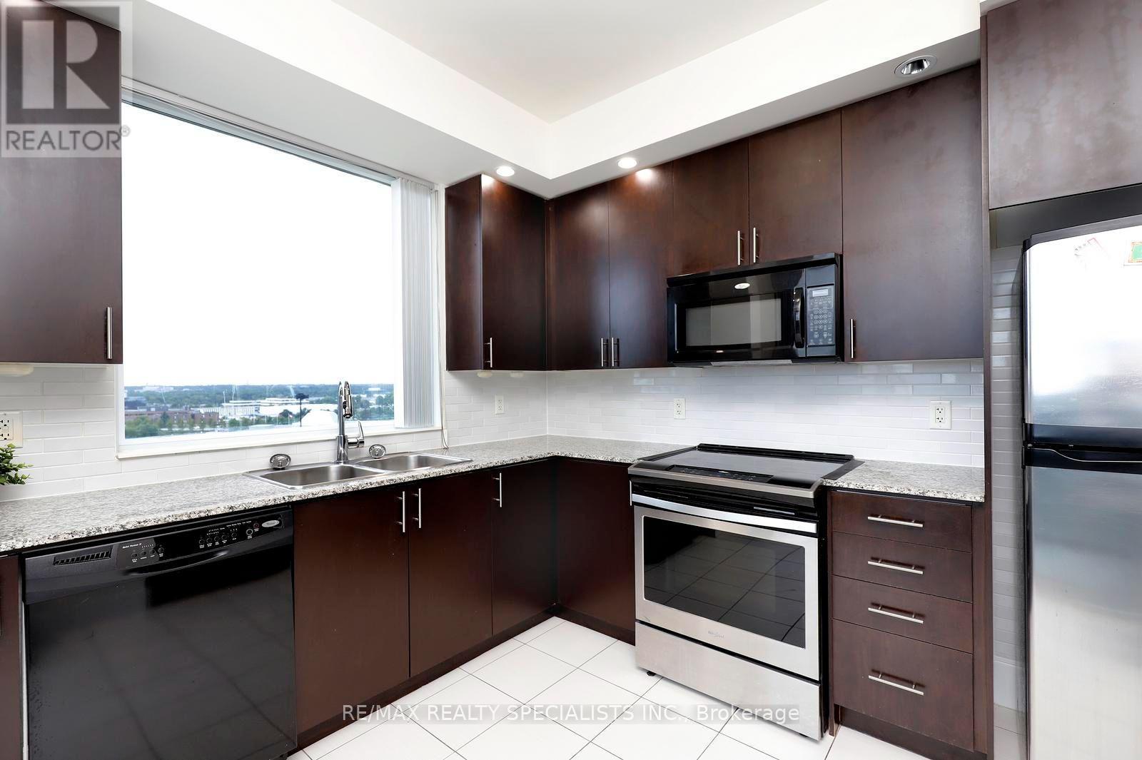 1404 - 181 Wynford Drive, Toronto, Ontario  M3C 0C6 - Photo 7 - C13717648