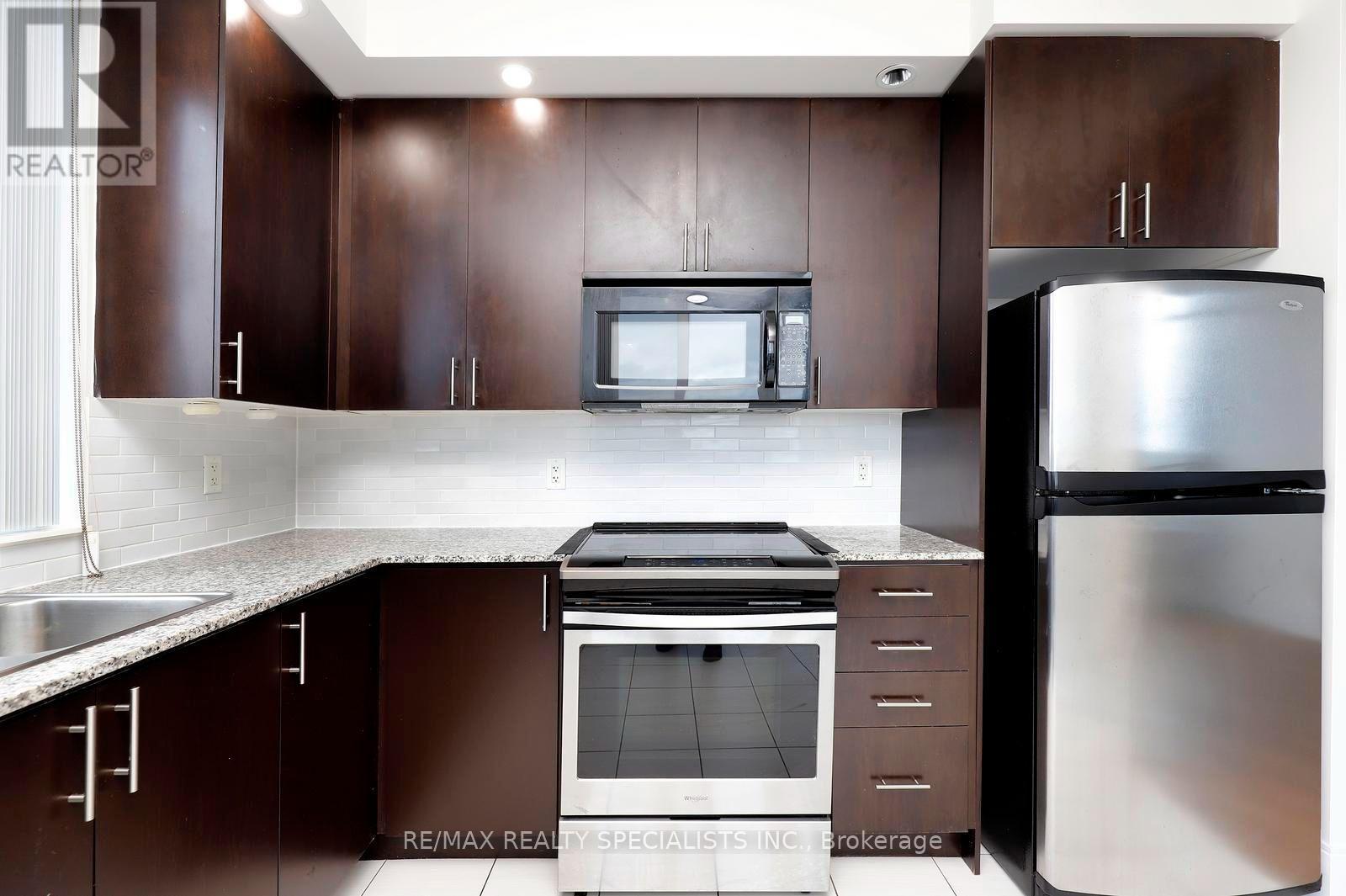 1404 - 181 Wynford Drive, Toronto, Ontario  M3C 0C6 - Photo 8 - C13717648