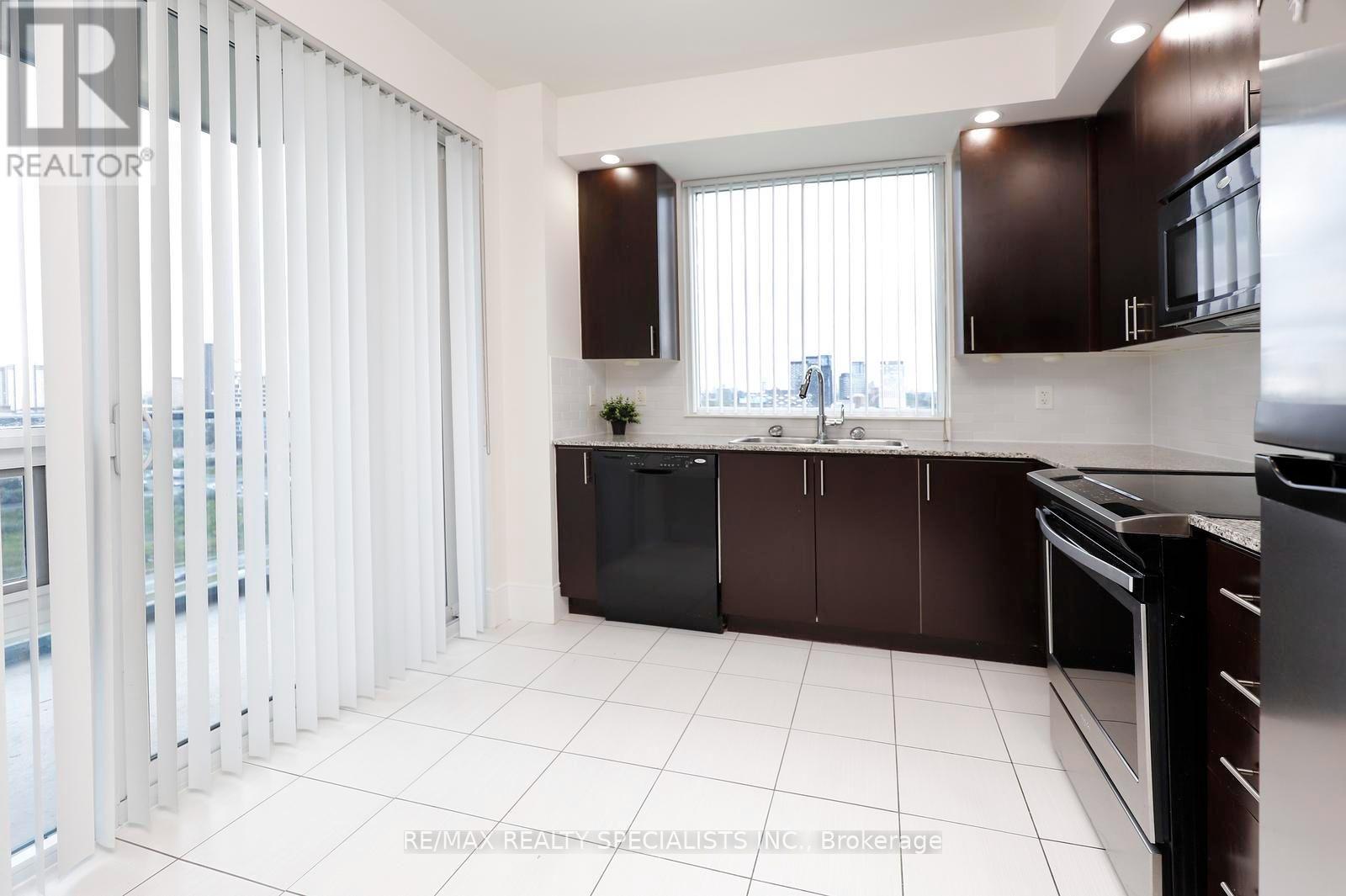 1404 - 181 Wynford Drive, Toronto, Ontario  M3C 0C6 - Photo 9 - C13717648