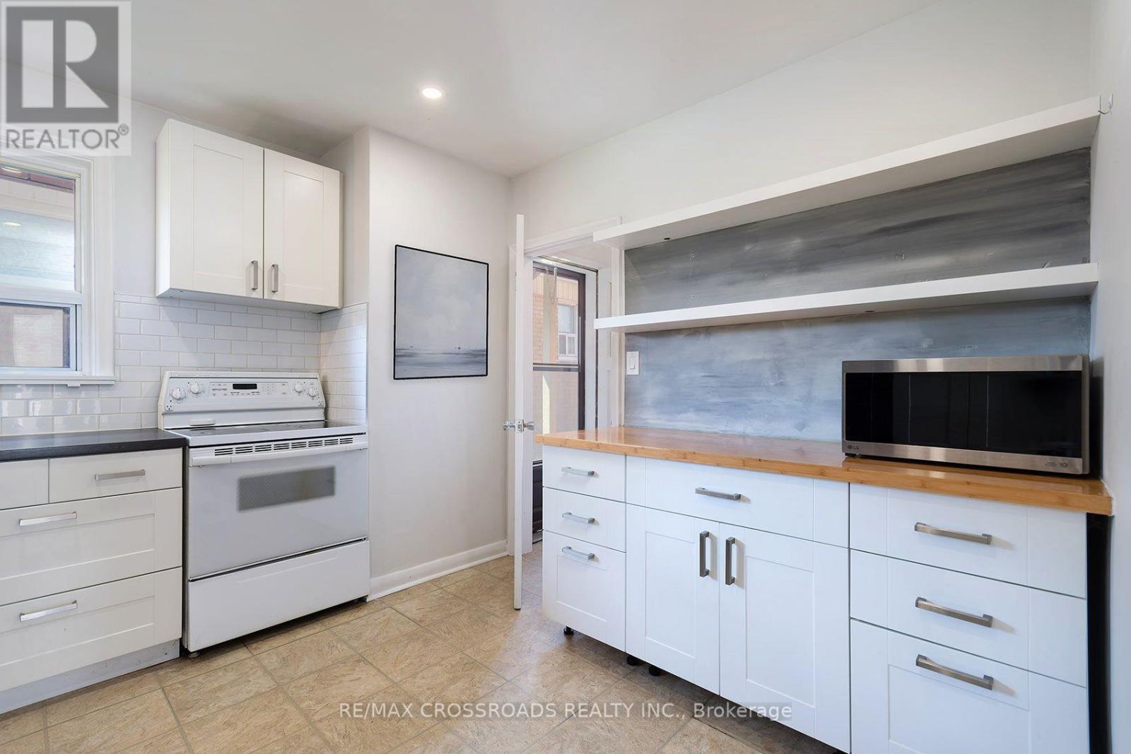 104 Haileybury Drive, Toronto, Ontario  M1K 4X5 - Photo 10 - E13717682