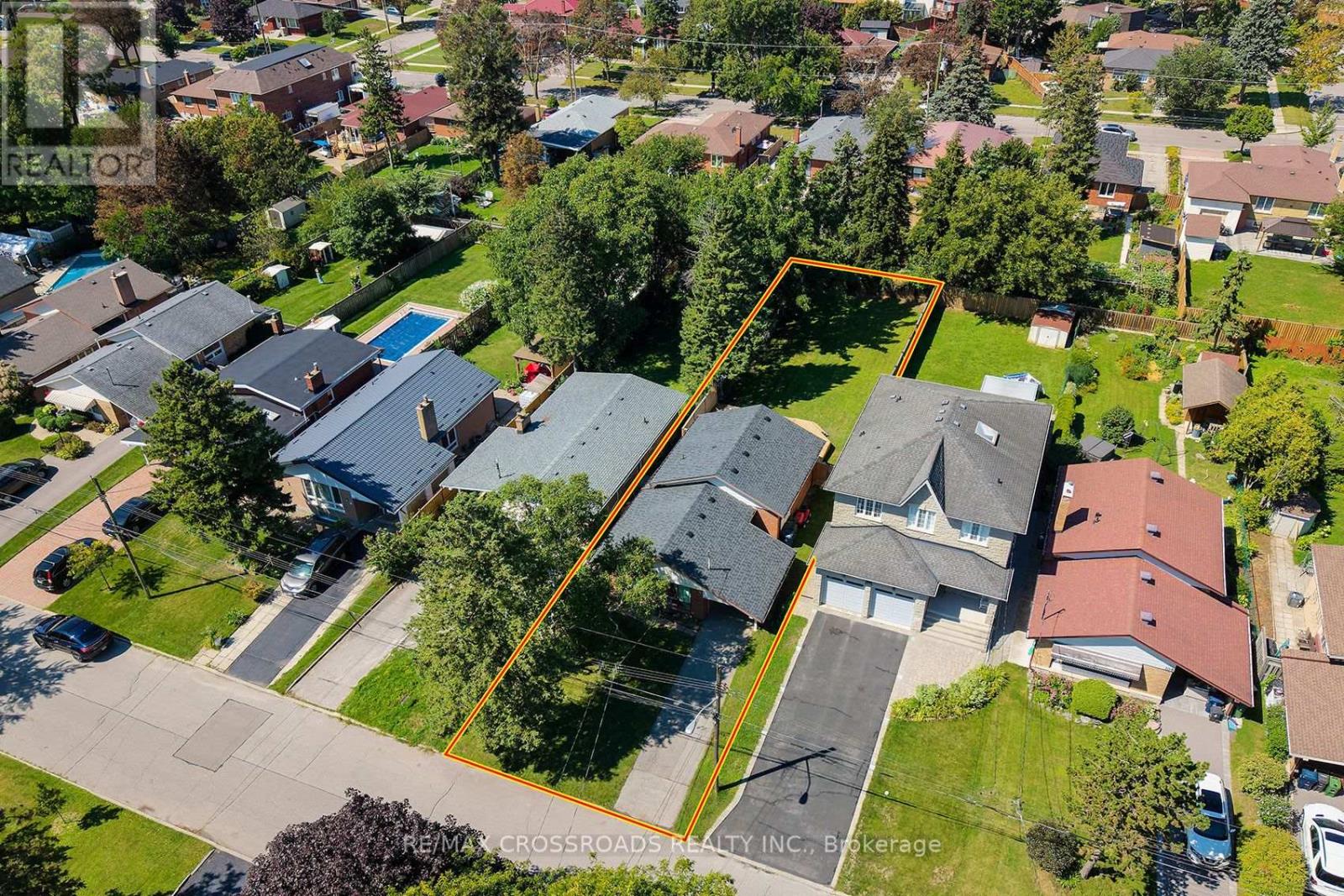 104 Haileybury Drive, Toronto, Ontario  M1K 4X5 - Photo 3 - E13717682