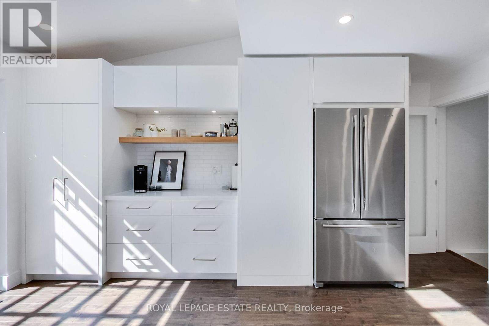 184 King Edward Avenue, Toronto, Ontario  M4C 5J8 - Photo 13 - E13717696